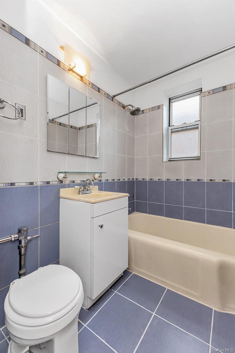 105-25 67th Road, Unit 4A photo 6