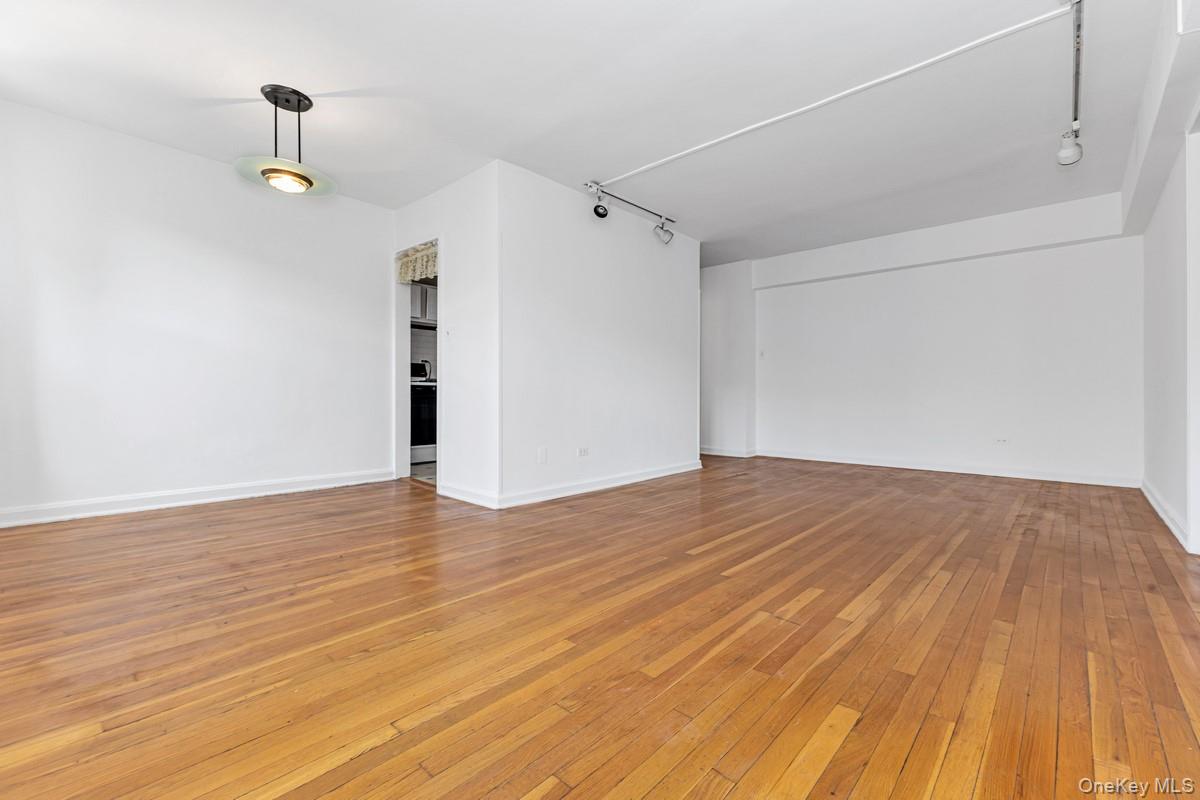 105-25 67th Road, Unit 4A photo 2