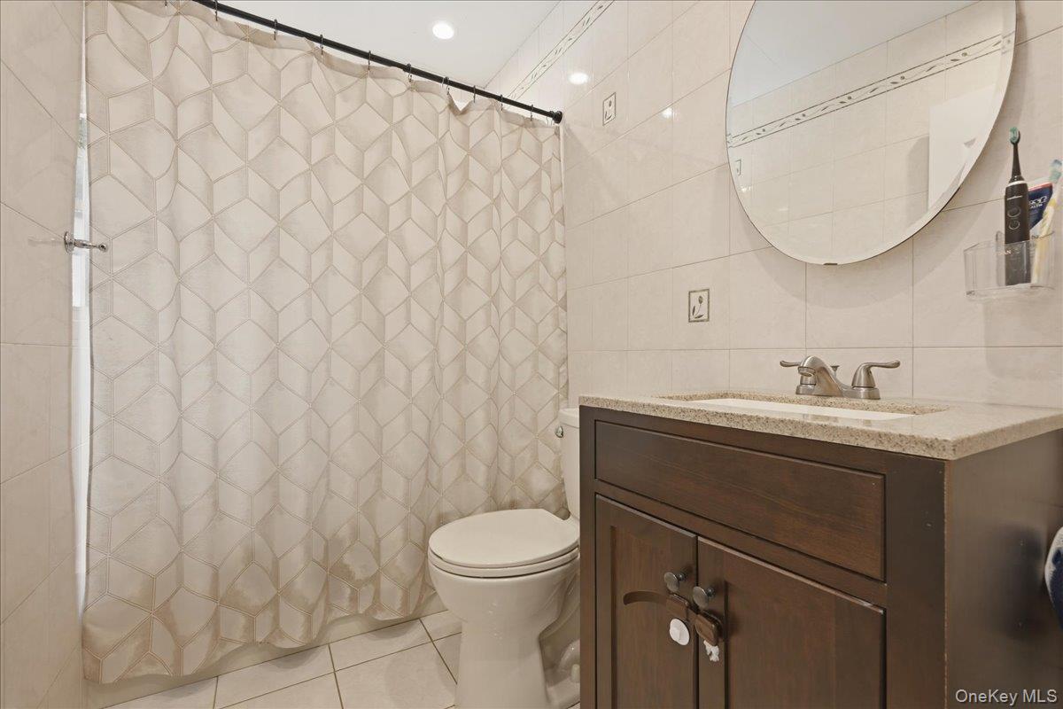 2977 Grand Boulevard – For Sale photo 17