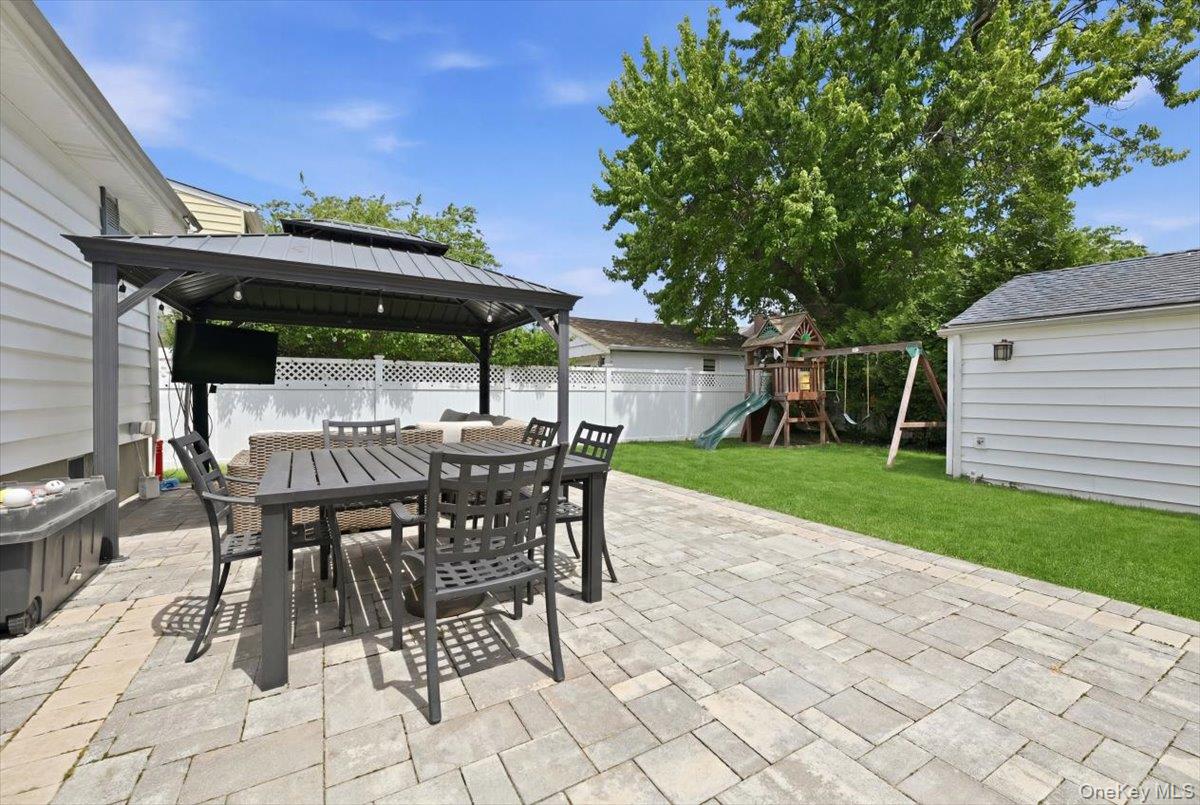 2977 Grand Boulevard – For Sale photo 28