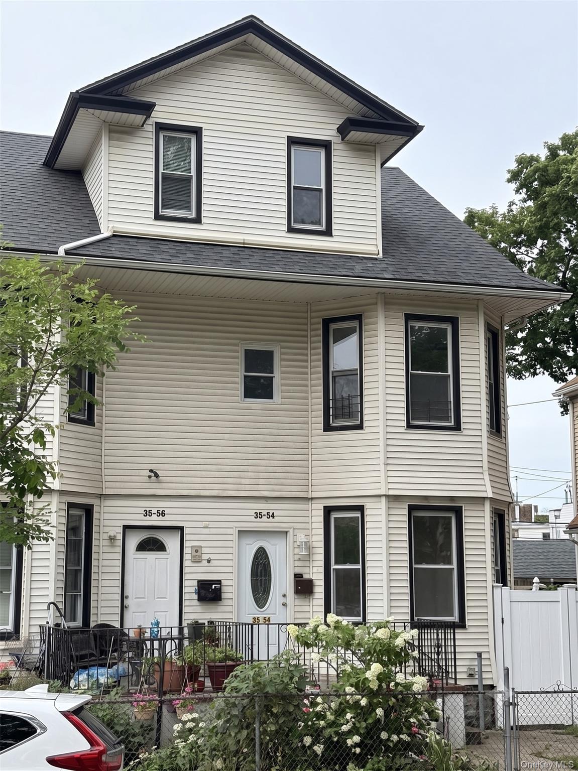 8554 106th Street – For Sale