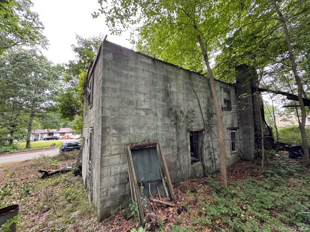 140 N Drury Lane – For Sale photo 24