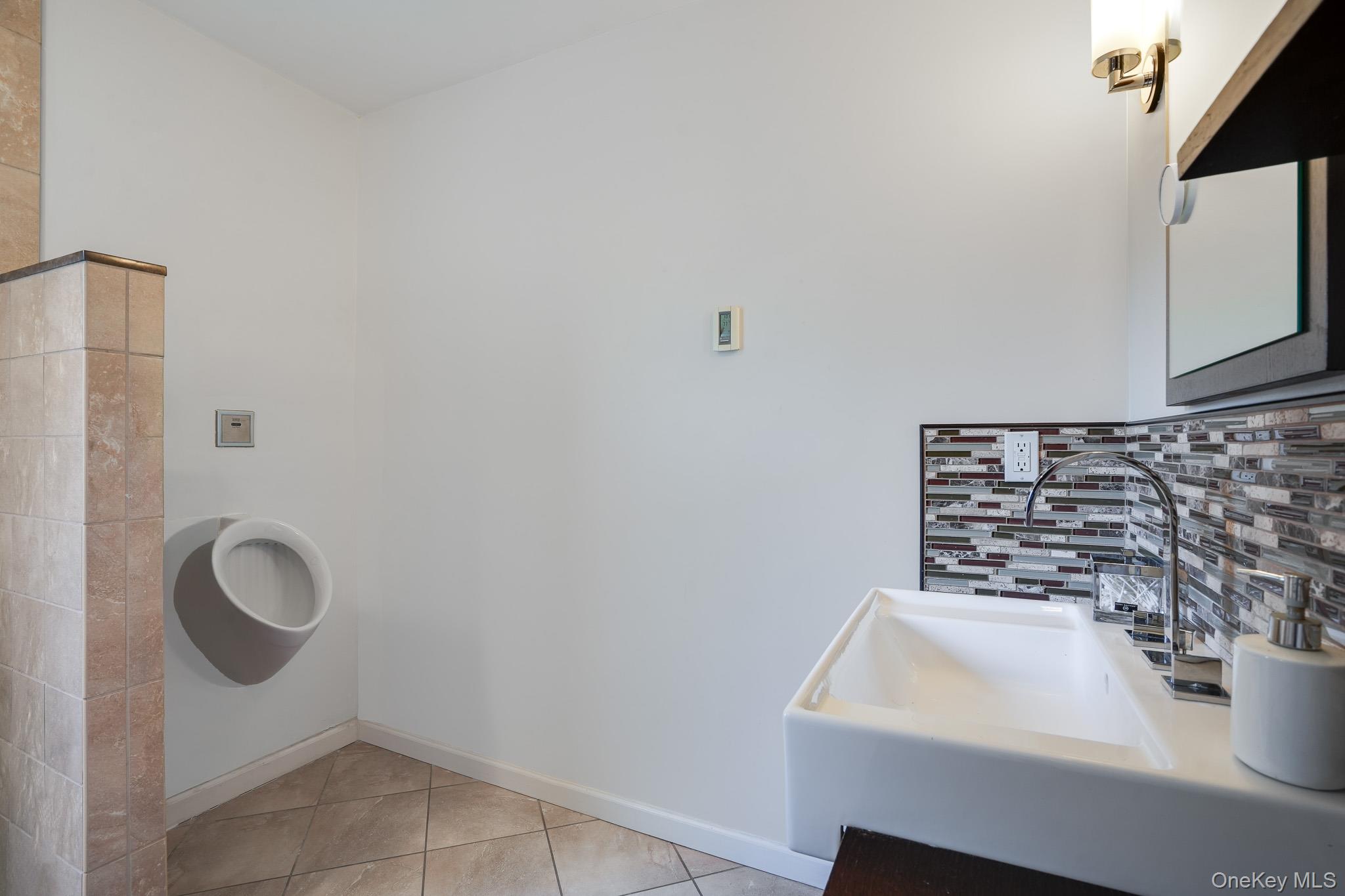 27 Frieda Lane – For Sale photo 16