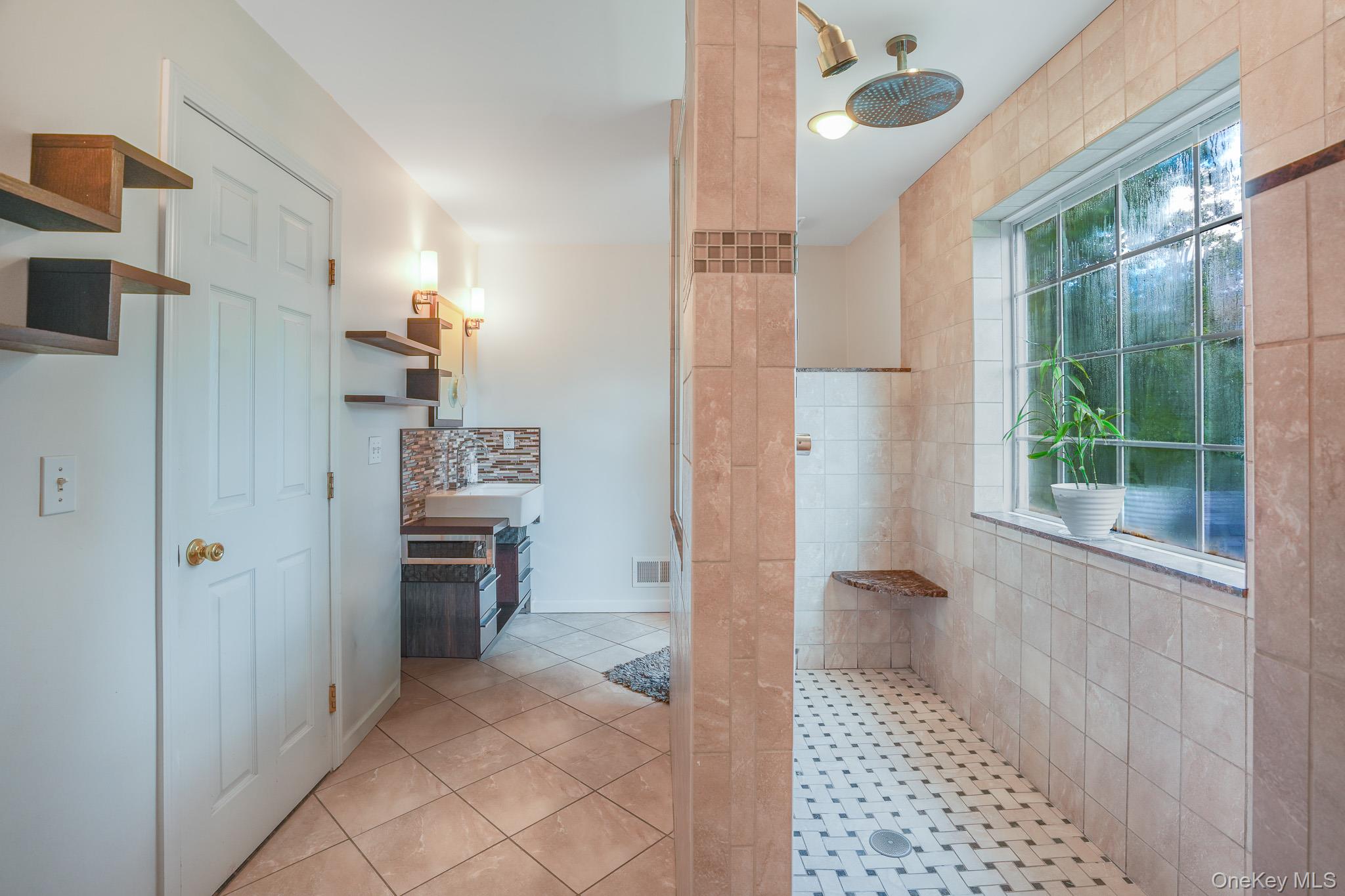 27 Frieda Lane – For Sale photo 17