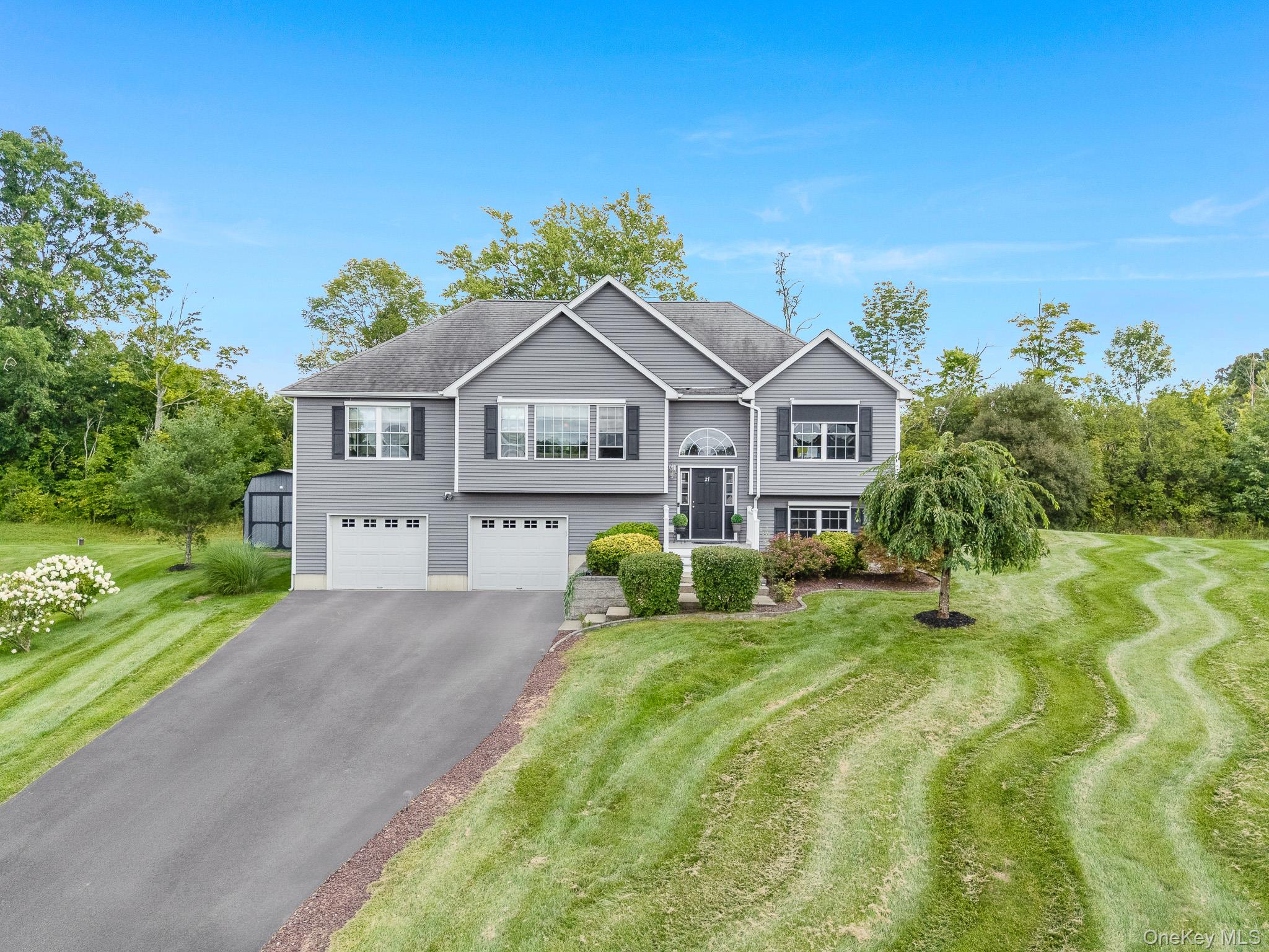 27 Frieda Lane – For Sale