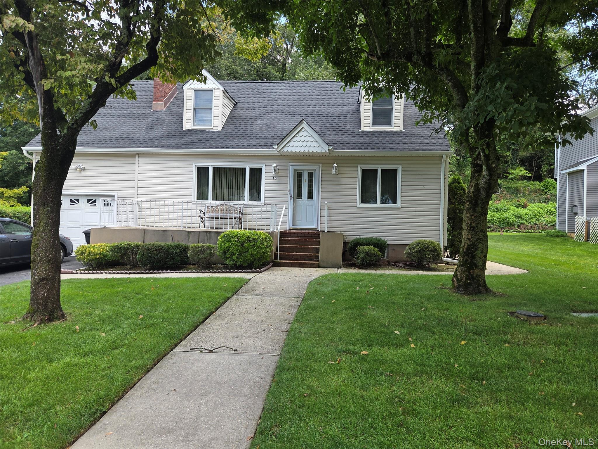 10 Irving Drive – For Rent