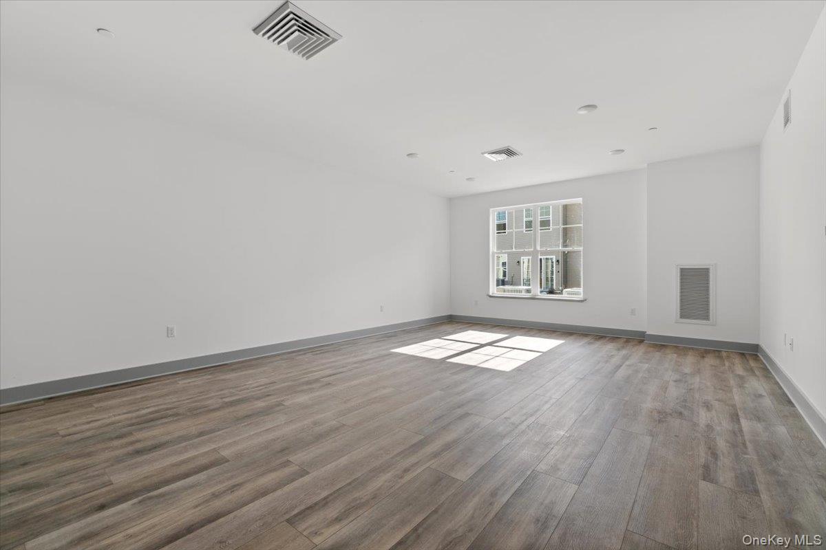 75 Forester Avenue, Unit 225 photo 4