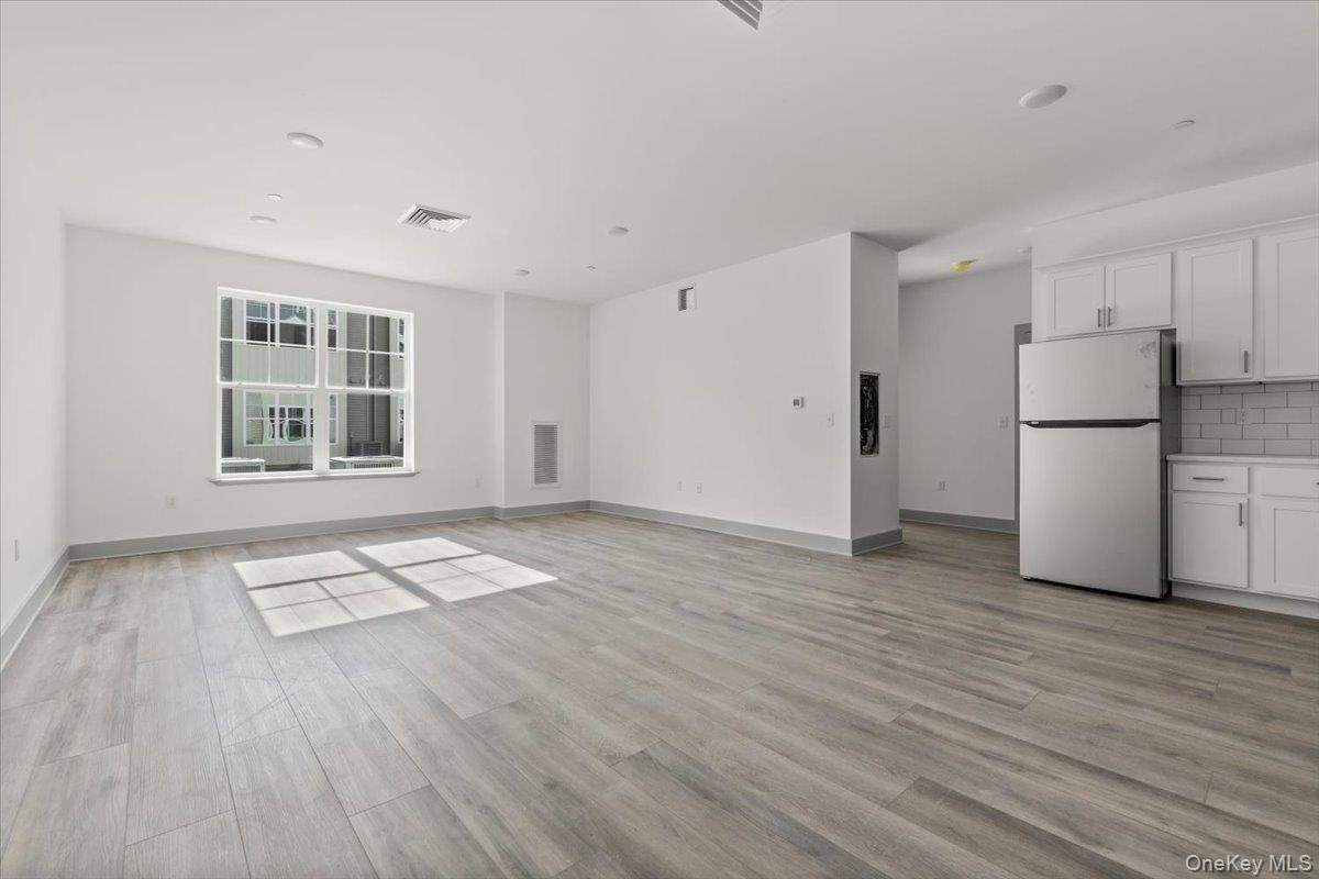 75 Forester Avenue, Unit 225 photo 3