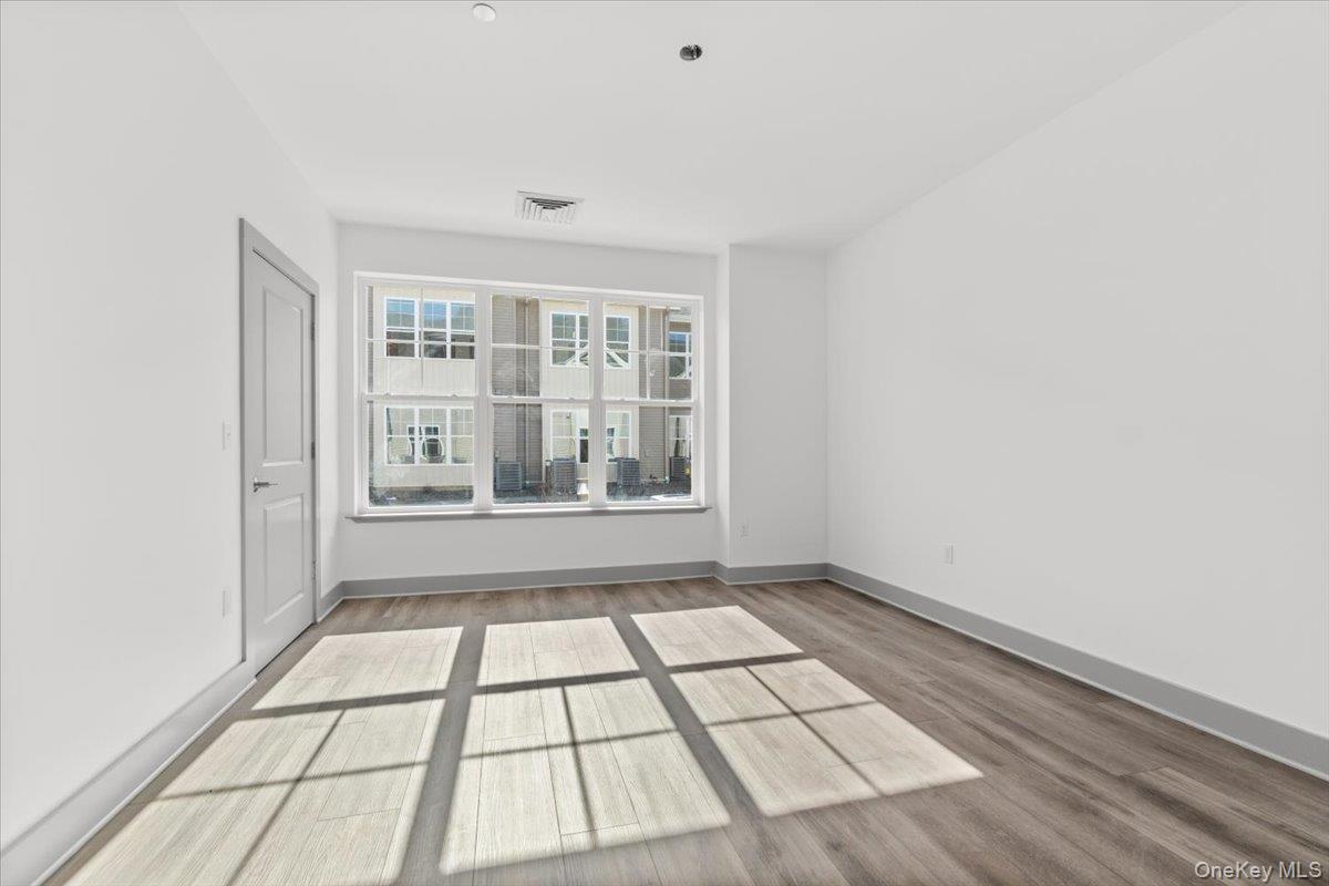 75 Forester Avenue, Unit 225 photo 5