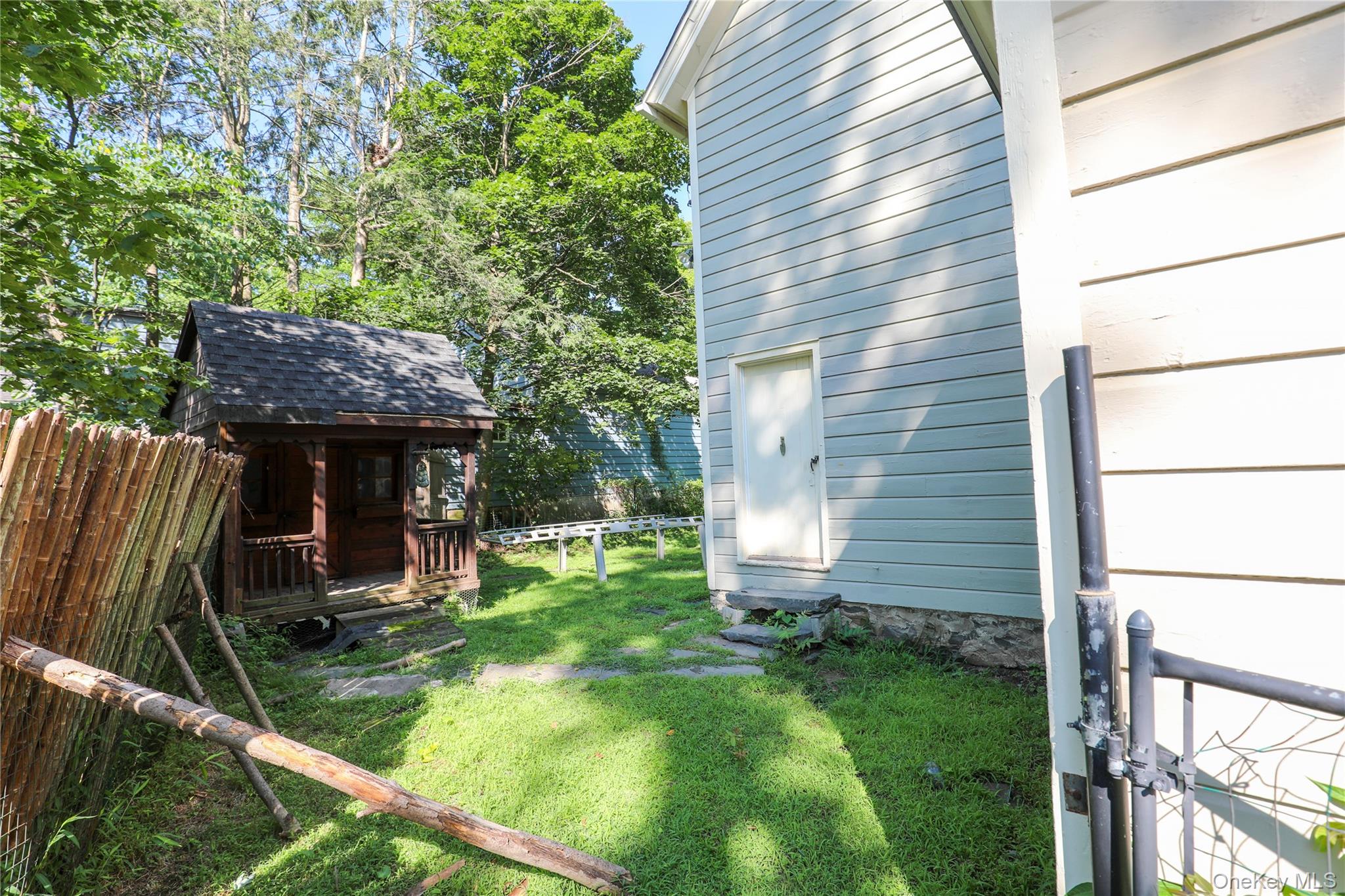 12-16 Lounsbury Place – For Rent photo 8