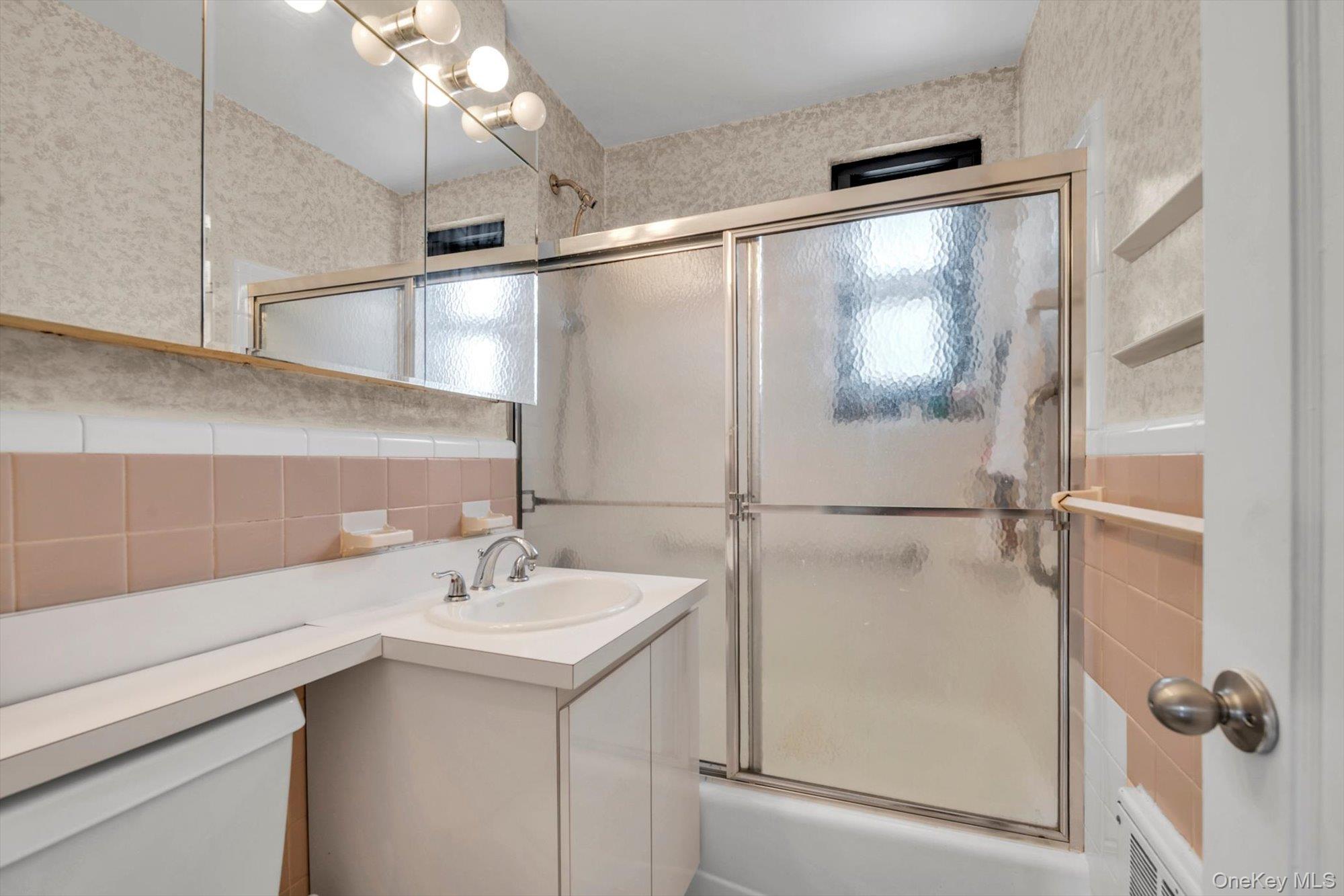 245-71 62nd Avenue, Unit B1-12 photo 10