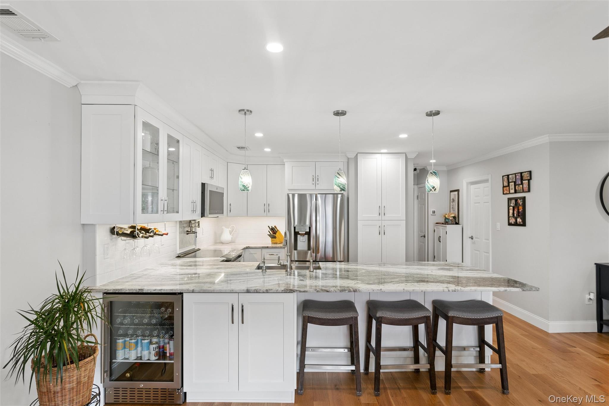 94 Pacific Boulevard – For Sale photo 16
