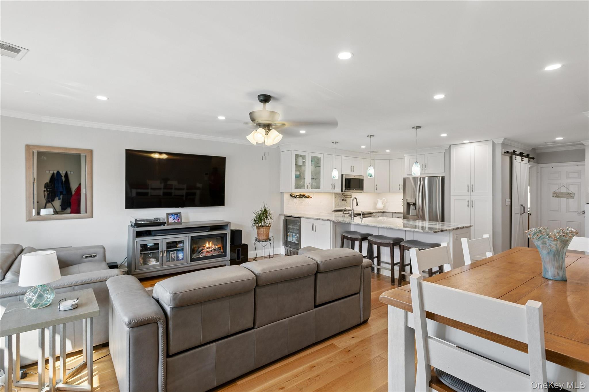 94 Pacific Boulevard – For Sale photo 13