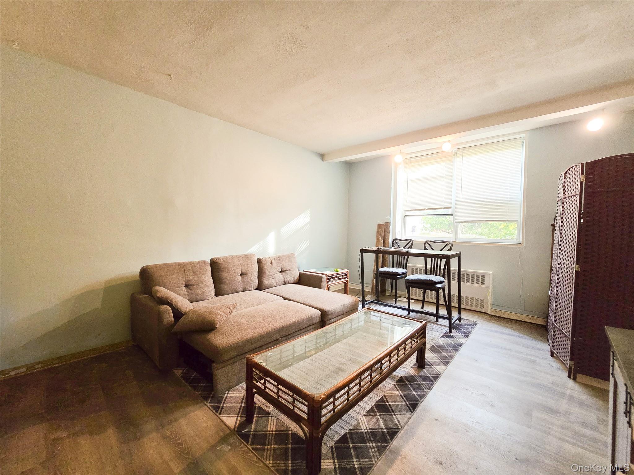 47-27 Little Neck Parkway, Unit L-2 photo 3