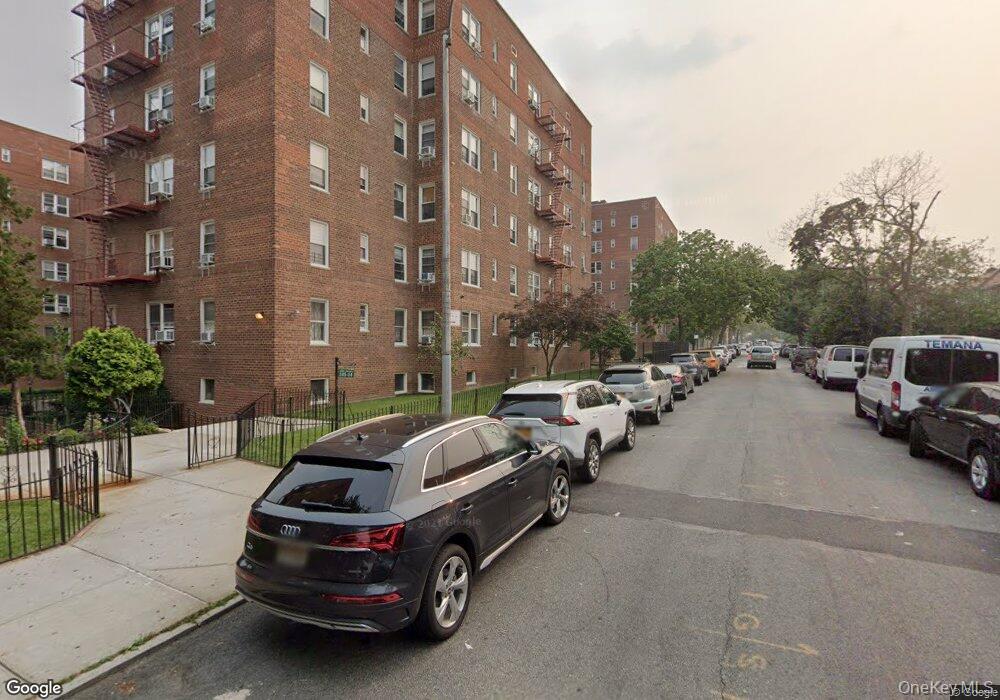 105-24 63 Drive, Unit 2P photo 2