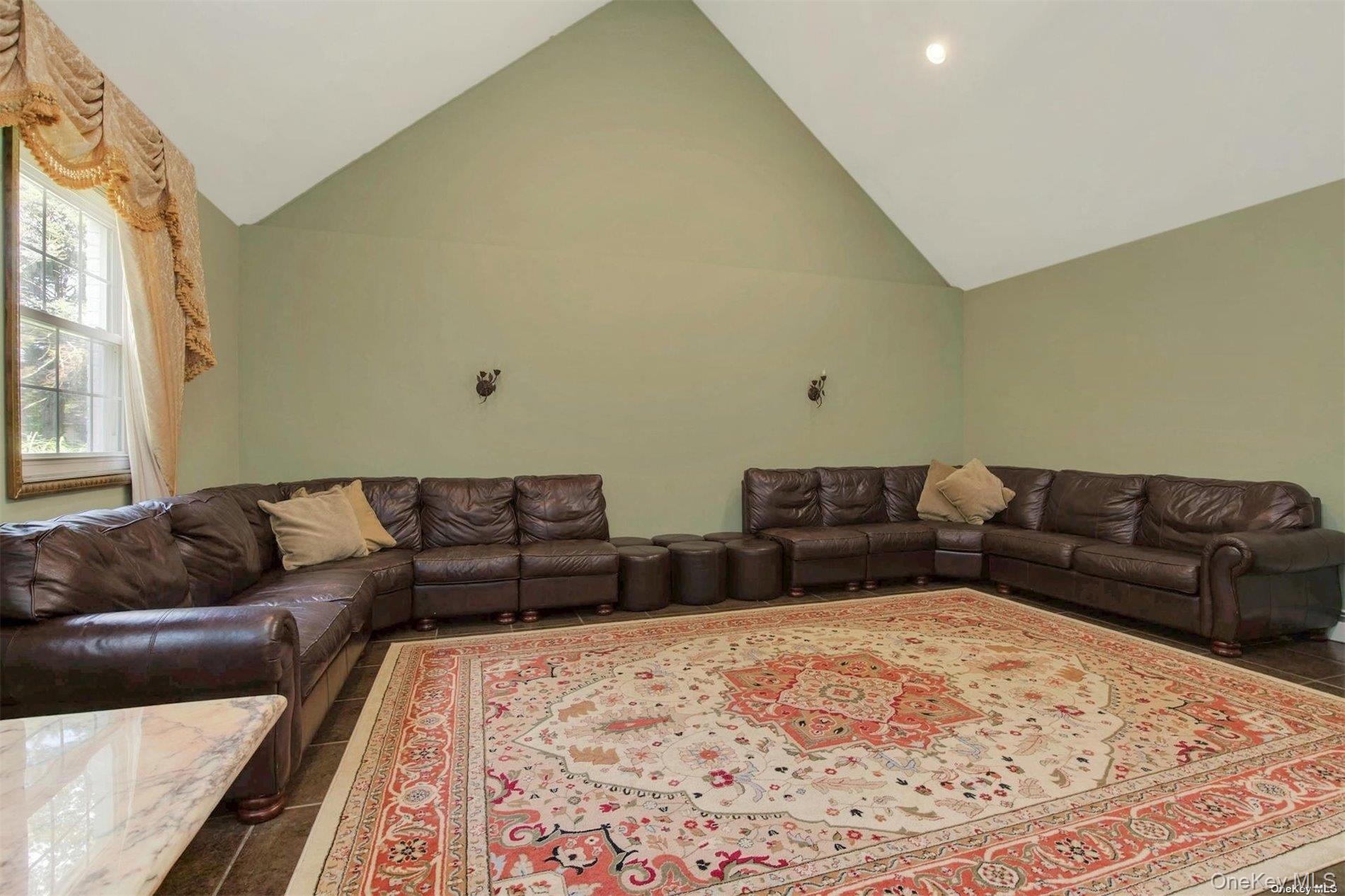 18 Addison Lane – For Rent photo 5