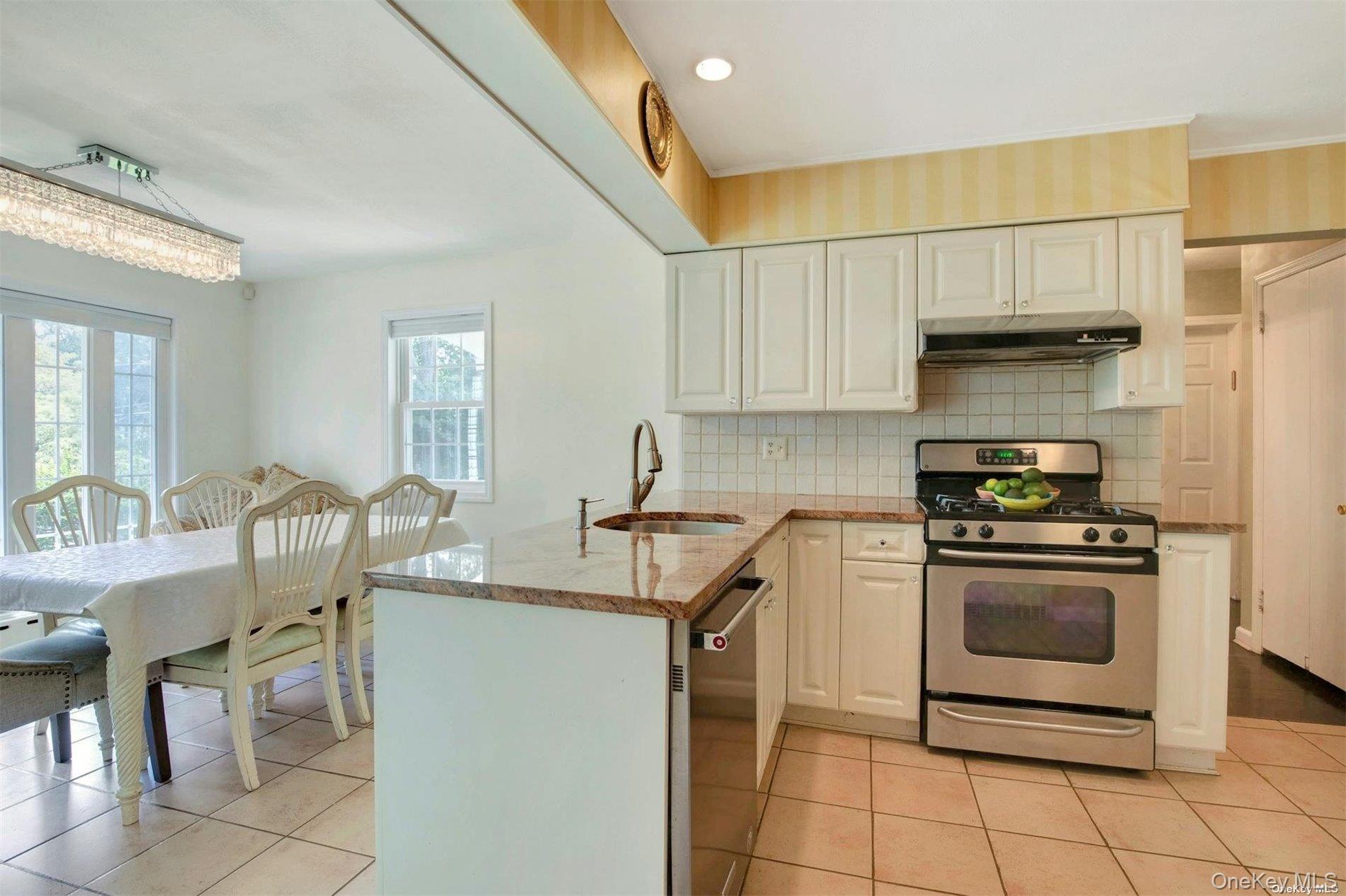 18 Addison Lane – For Rent photo 20