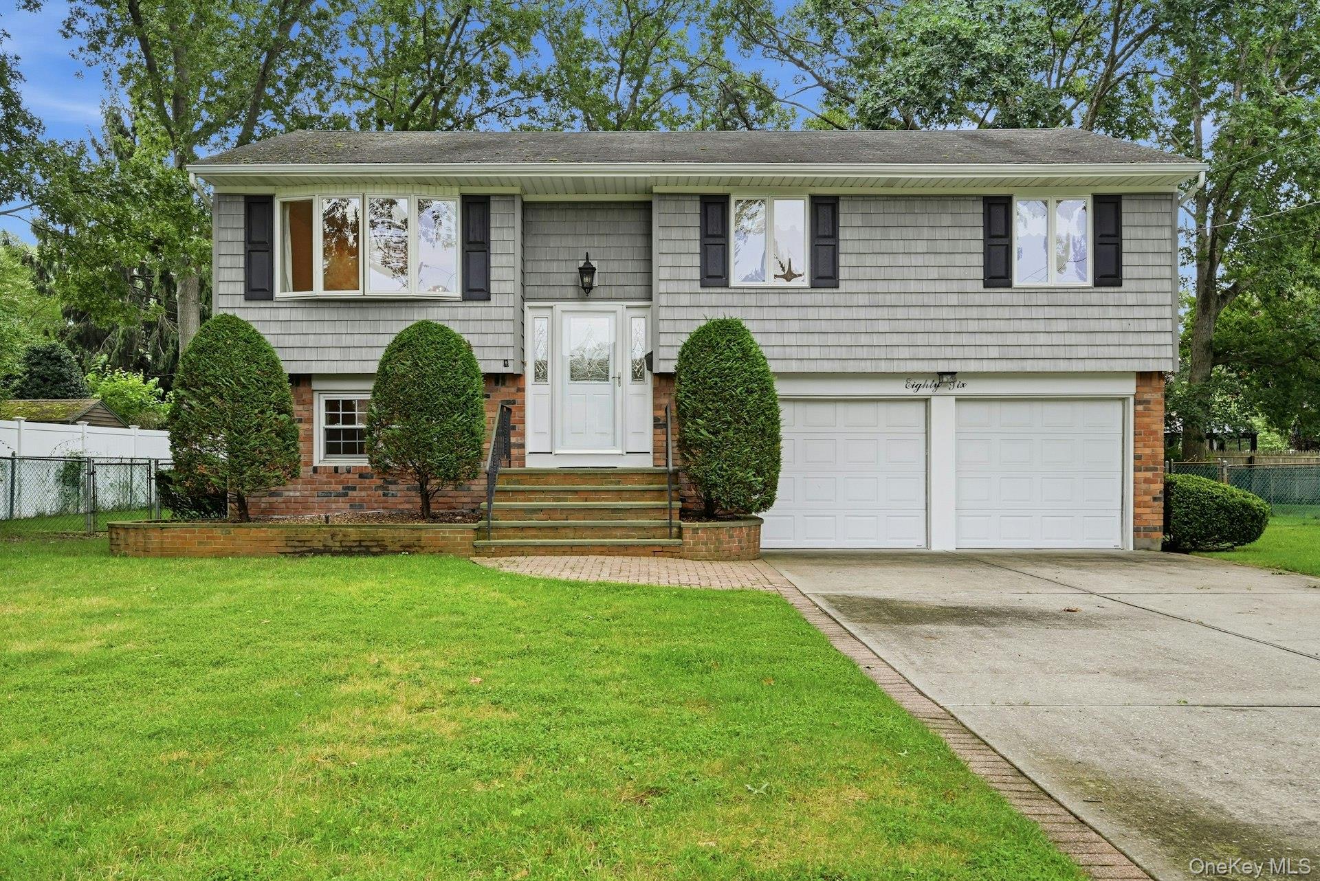 86 39th Street – For Sale