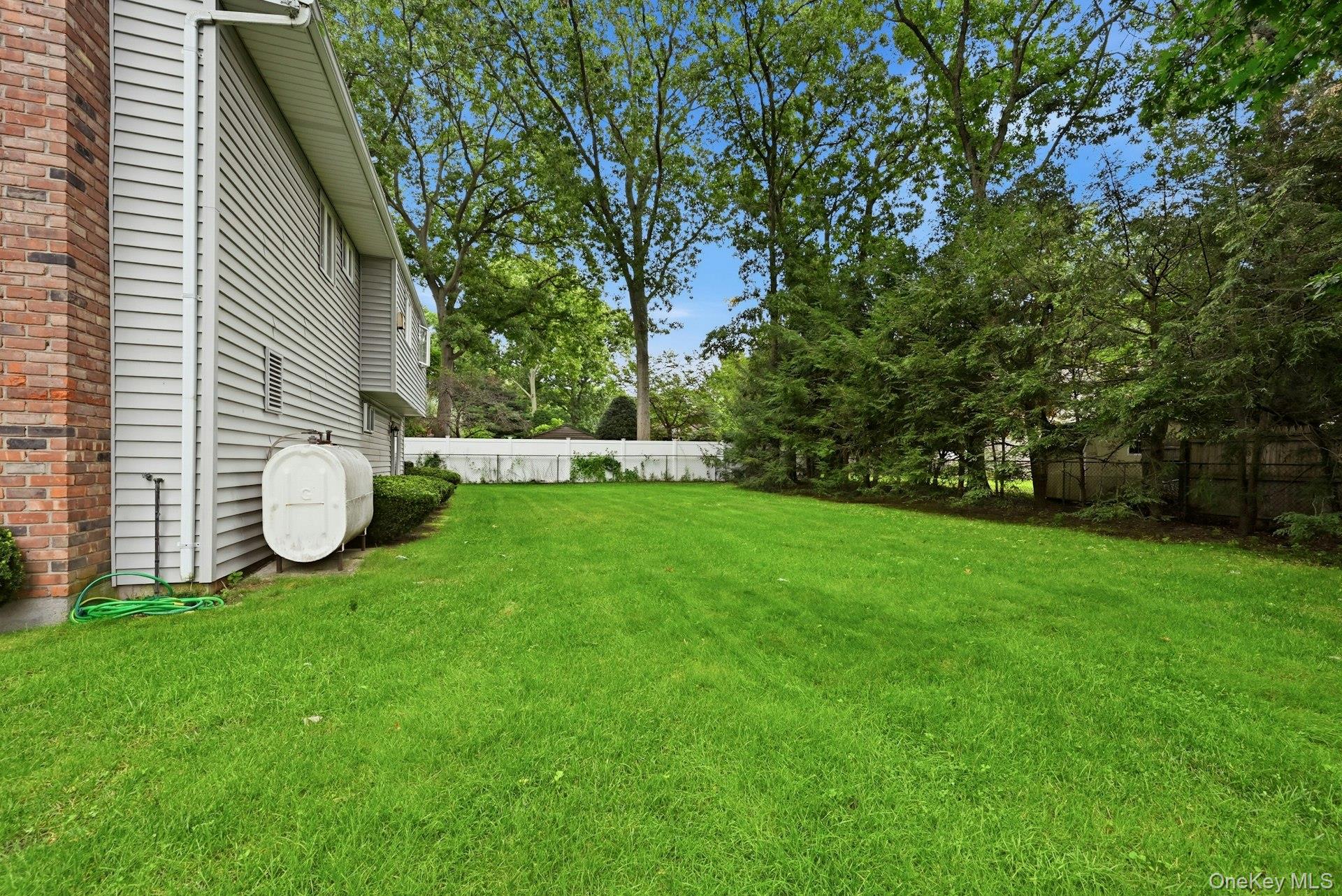 86 39th Street – For Sale photo 23