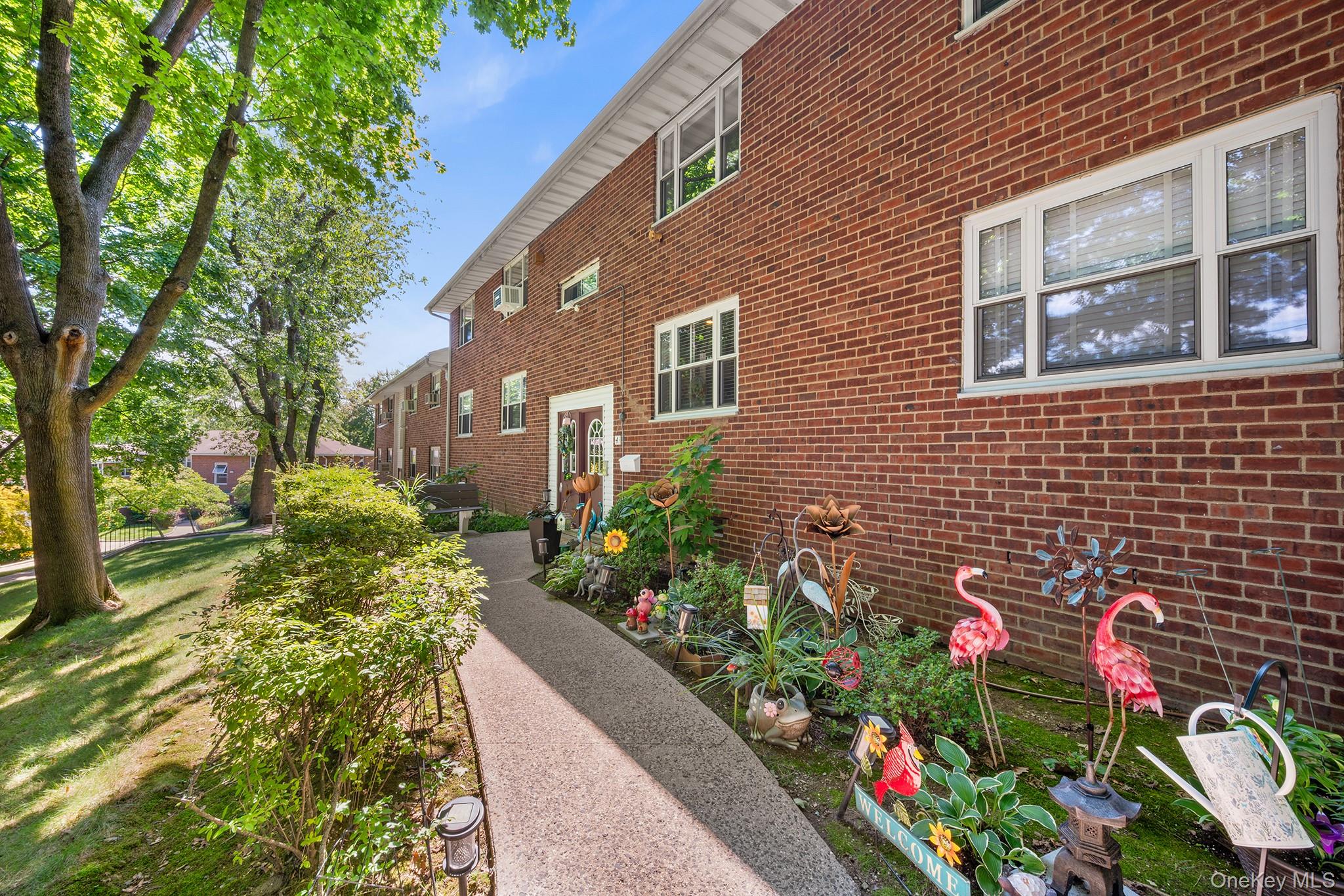 4 Dehaven, Unit 1D photo 2