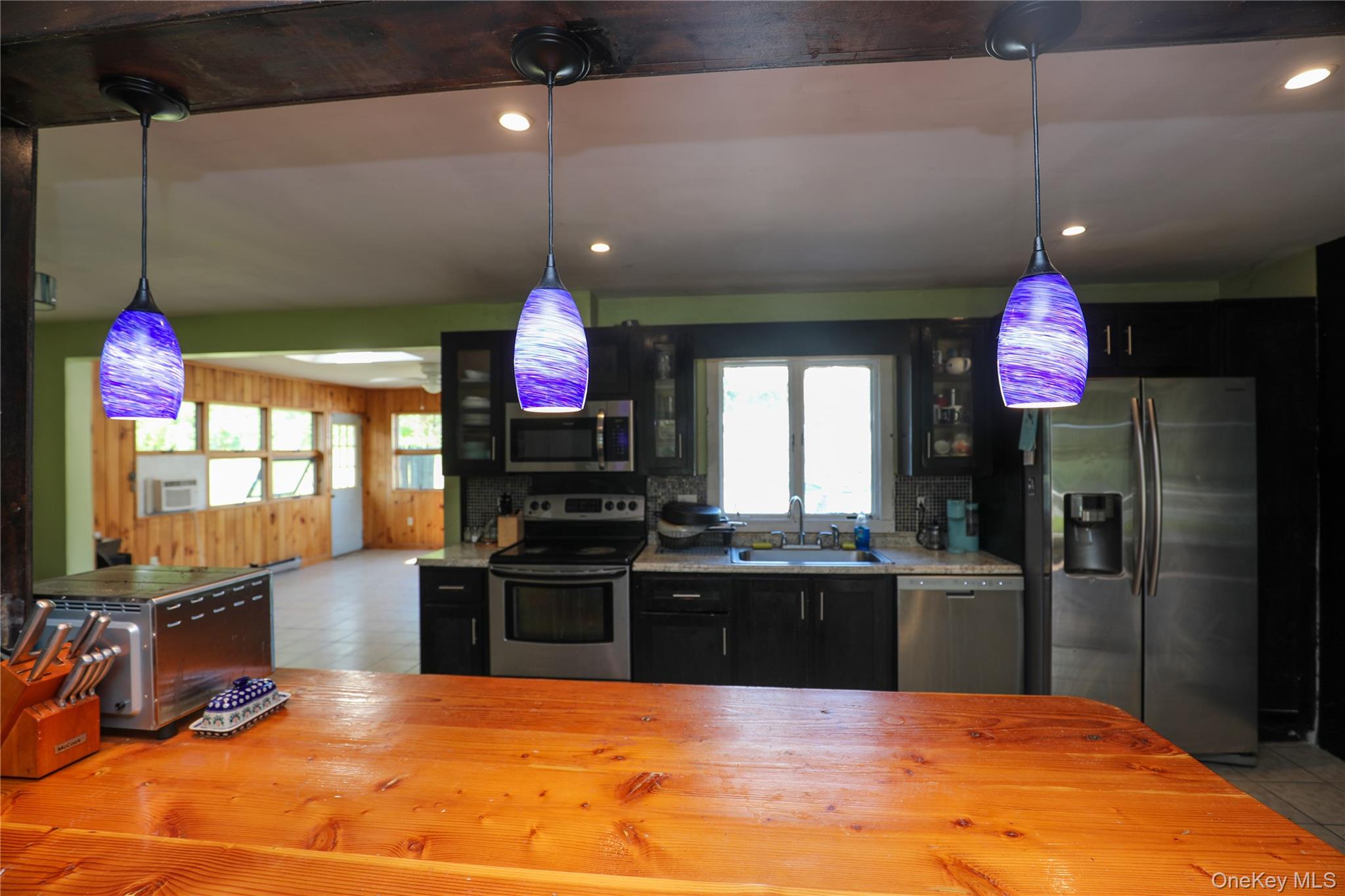 203 Maple Lane – For Sale photo 8