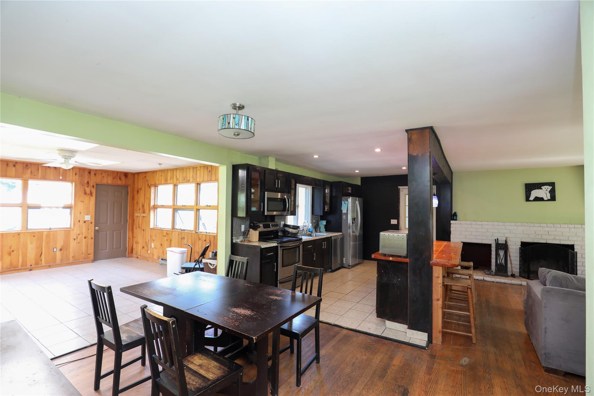 203 Maple Lane – For Sale photo 14