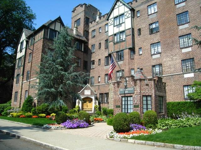 155 Garth Road, Unit 4D photo 3