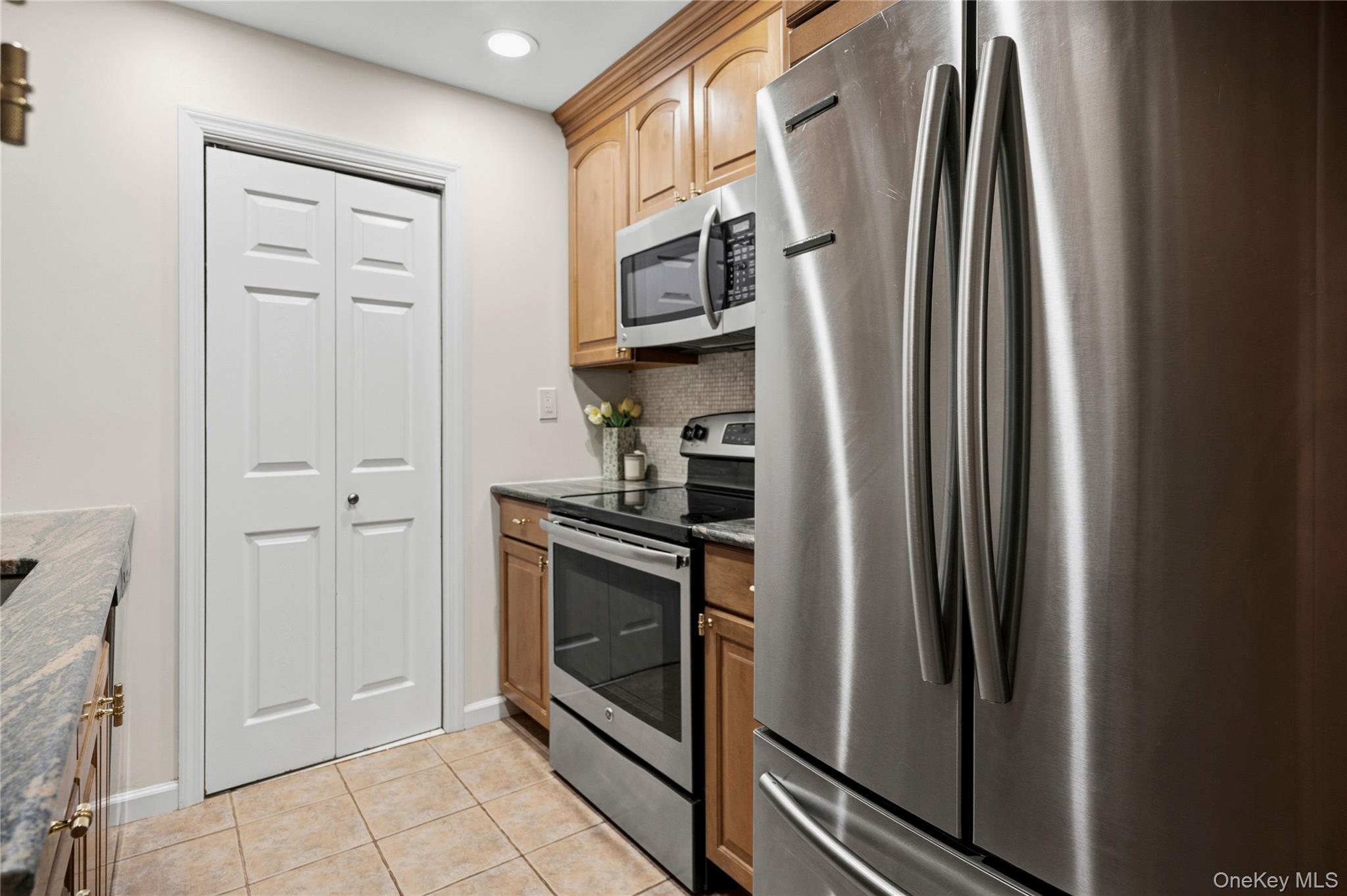 36 Richmond Boulevard, Unit 4A photo 11