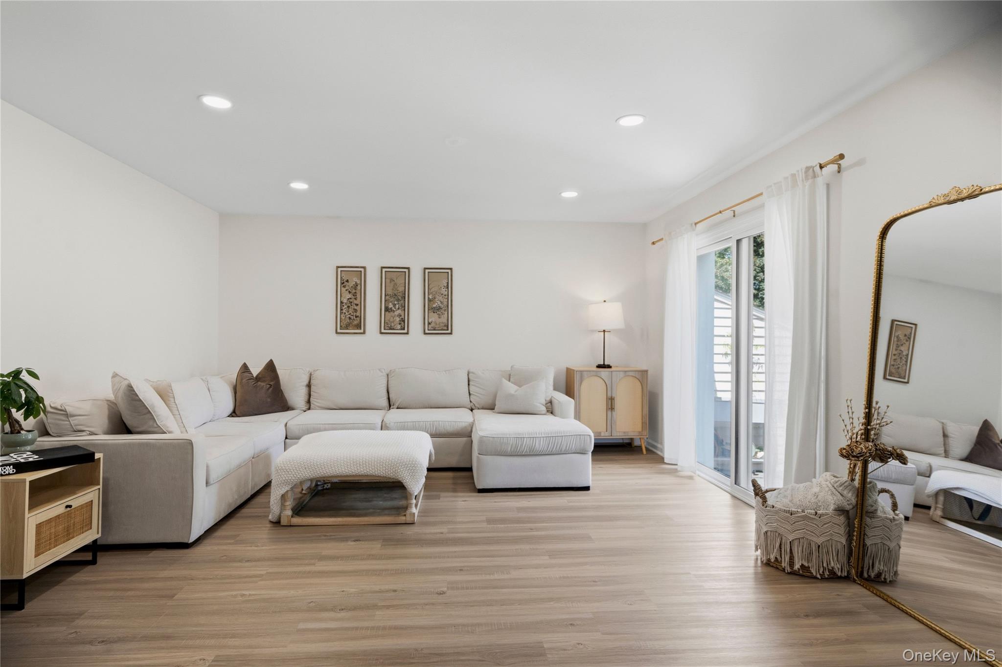 36 Richmond Boulevard, Unit 4A photo 2