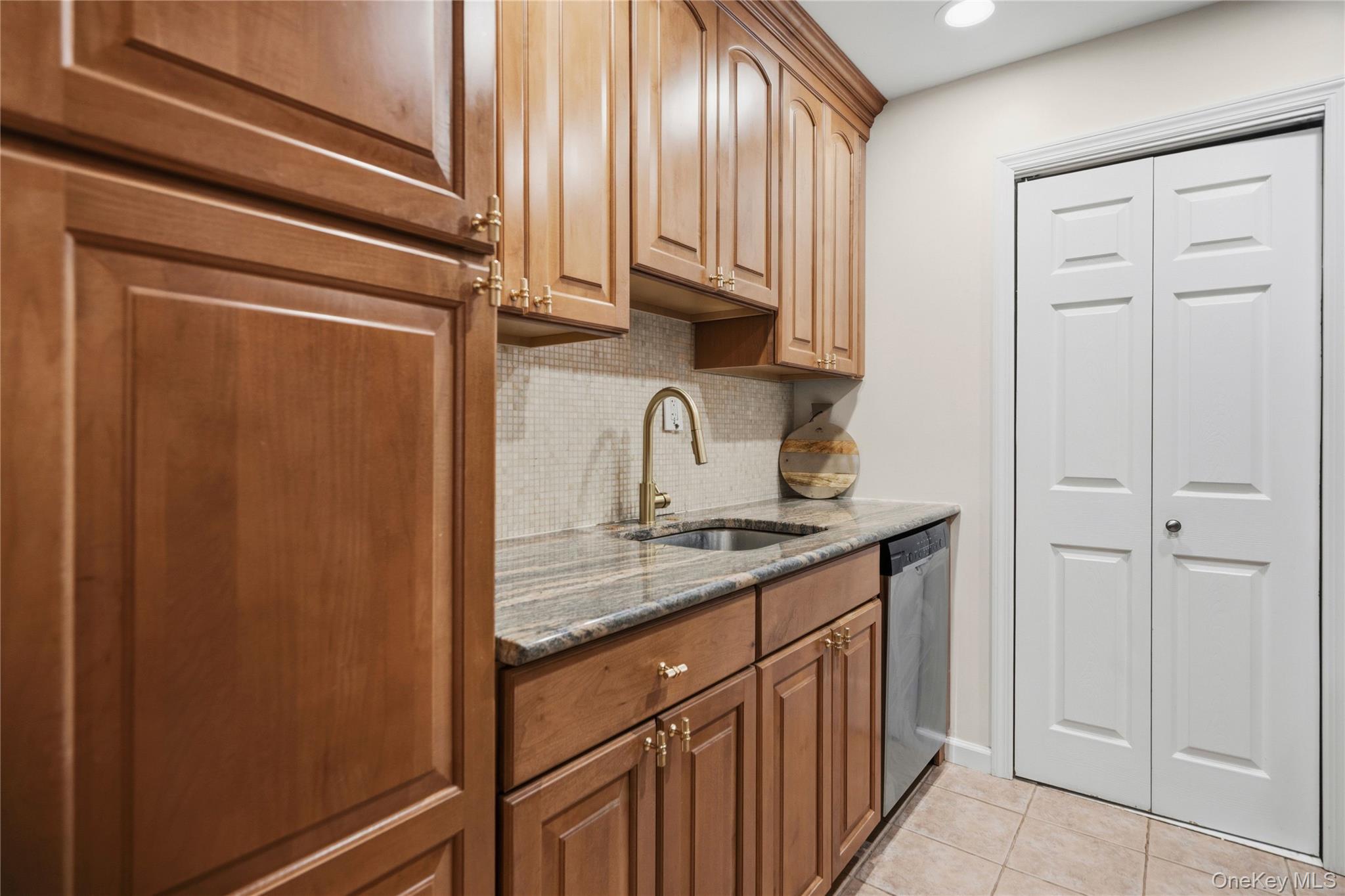 36 Richmond Boulevard, Unit 4A photo 12