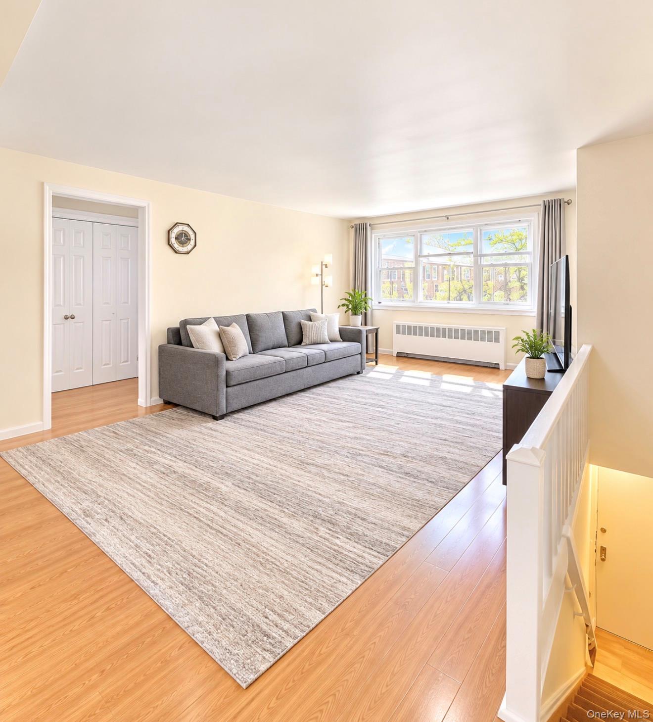 152-47 Jewel Avenue, Unit B photo 2