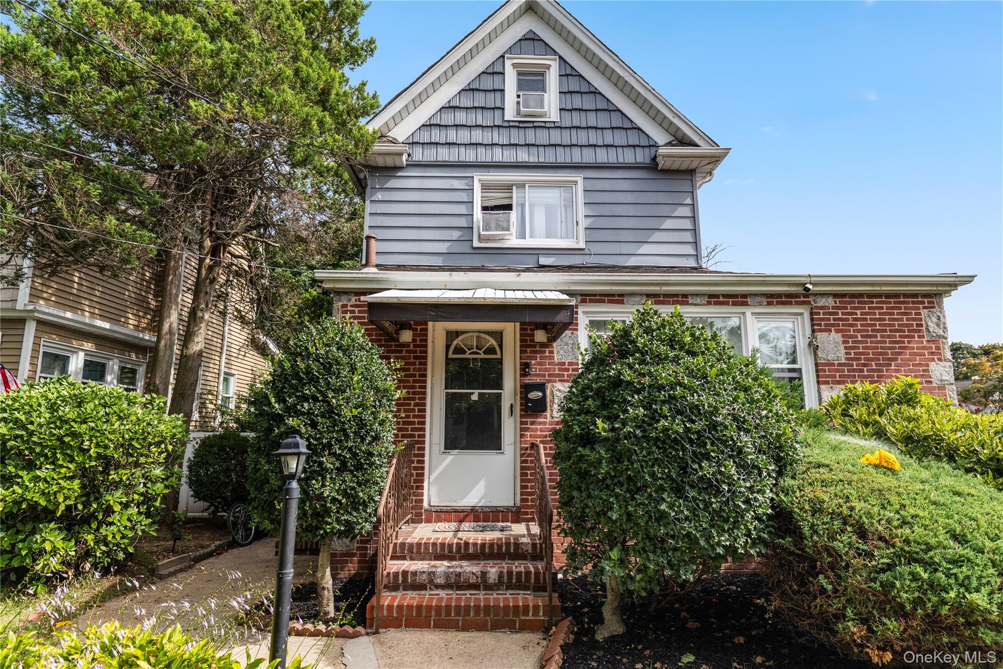 14 Chestnut Street – For Sale photo 2