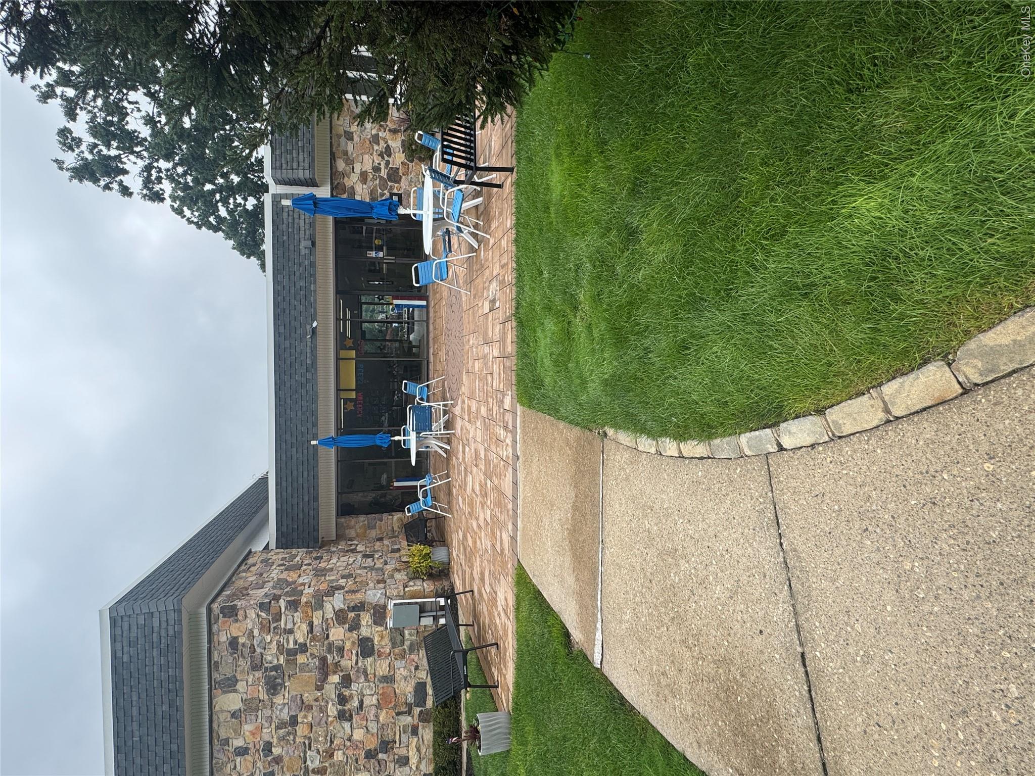 134 Eastbourne Court, Unit A photo 16