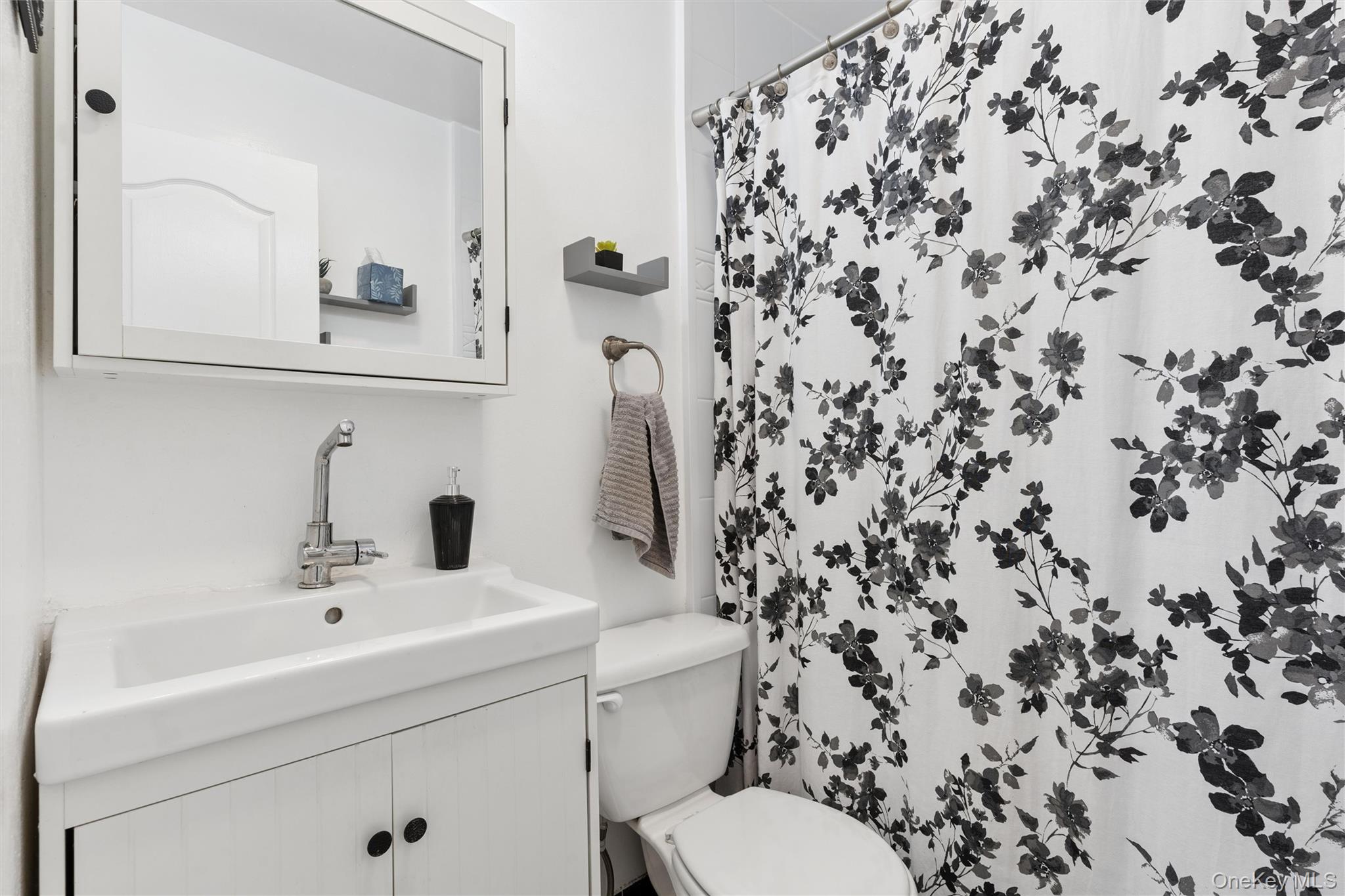 34 W End Avenue – For Sale photo 25