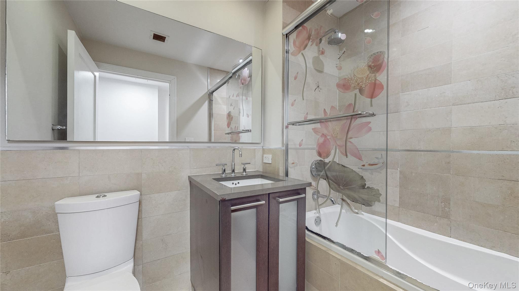 64-05 Yellowstone Boulevard, Unit 409S photo 4