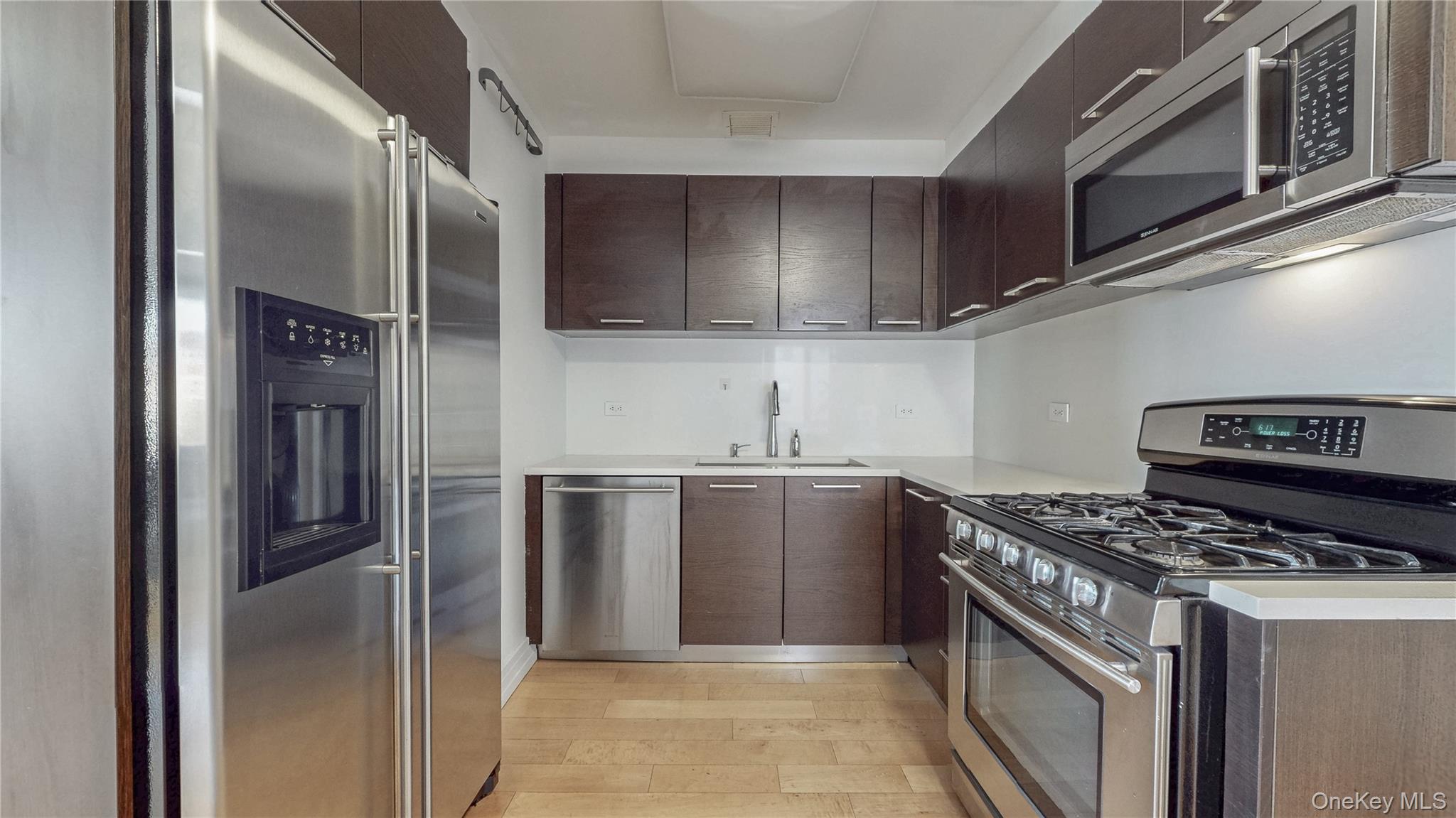 64-05 Yellowstone Boulevard, Unit 409S photo 7