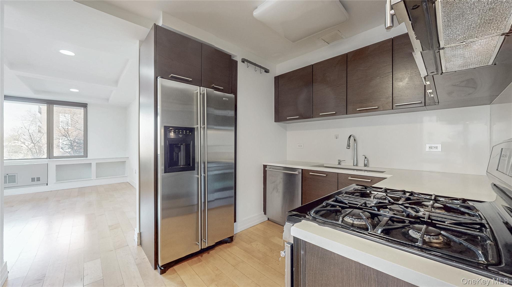64-05 Yellowstone Boulevard, Unit 409S photo 6