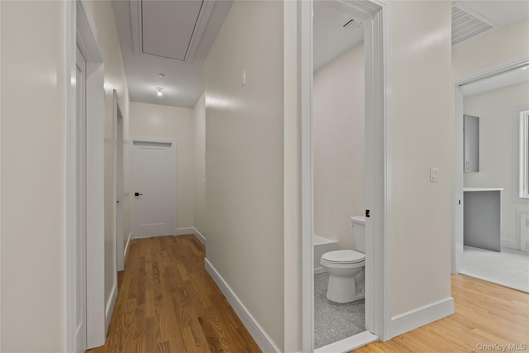 30 E Castle Avenue, Unit #101 photo 34