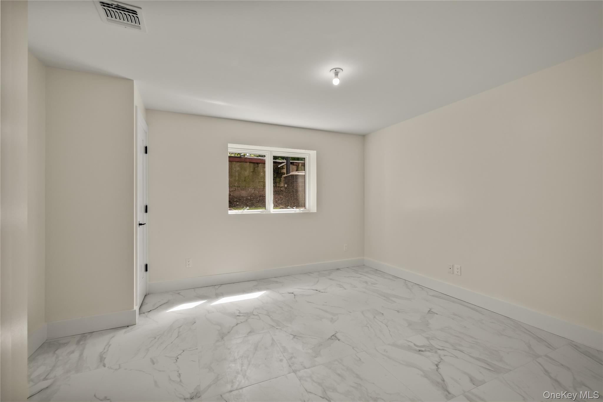 30 E Castle Avenue, Unit #101 photo 41