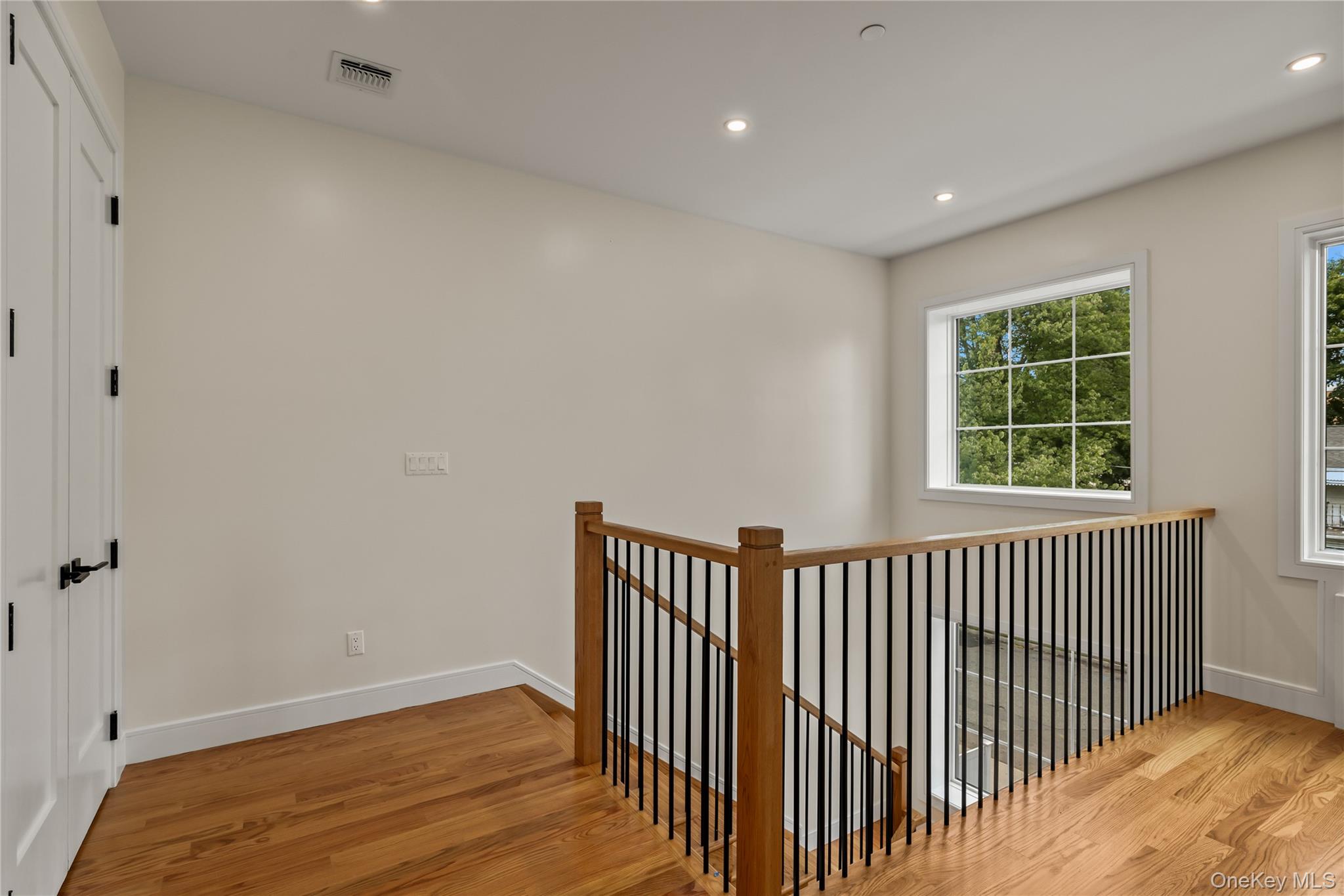 30 E Castle Avenue, Unit #101 photo 7