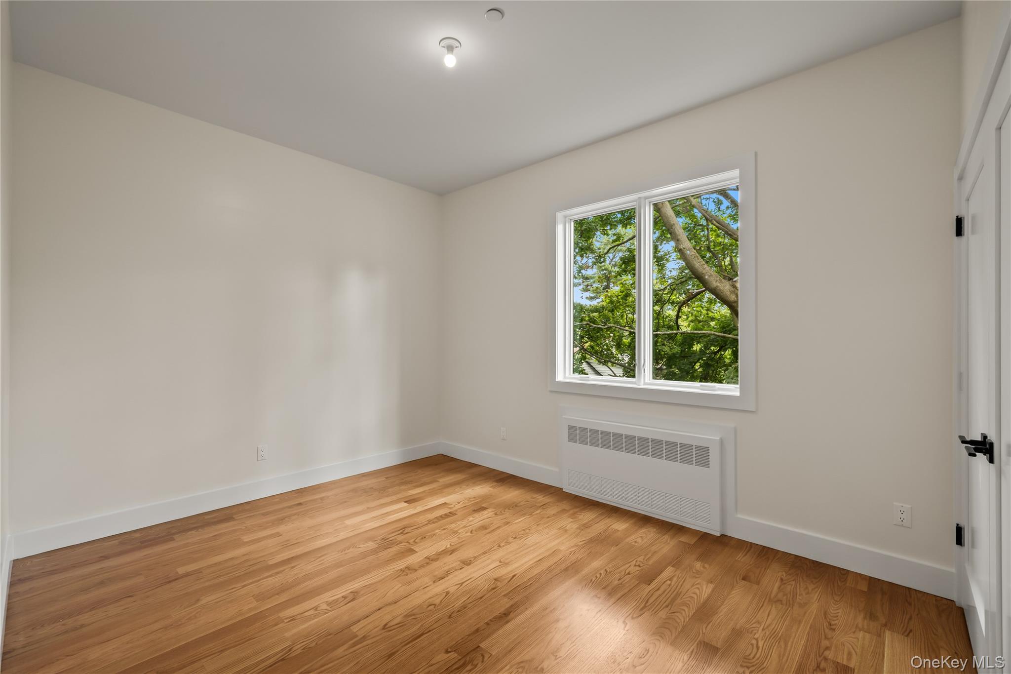 30 E Castle Avenue, Unit #101 photo 36