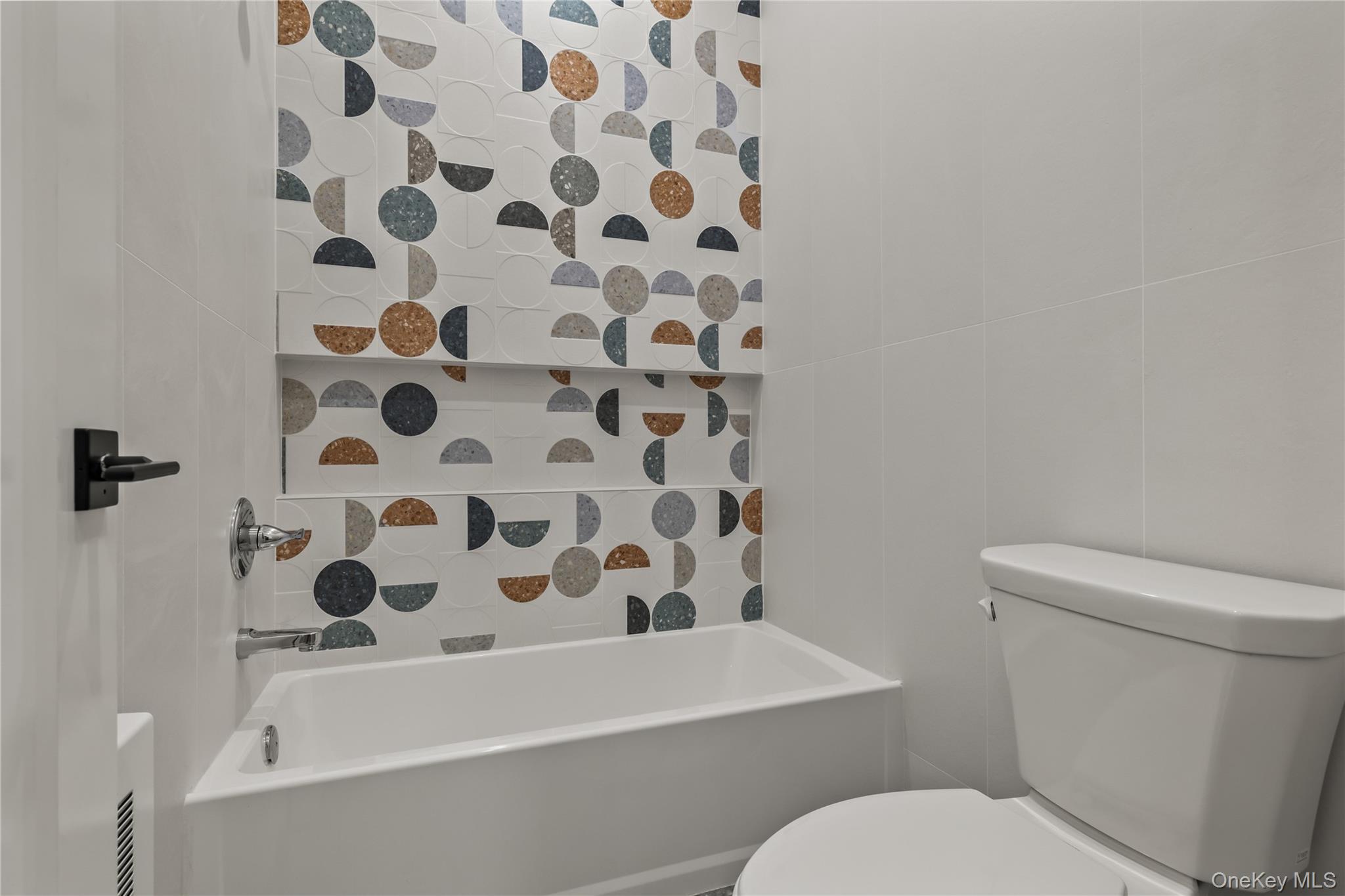 30 E Castle Avenue, Unit #101 photo 29