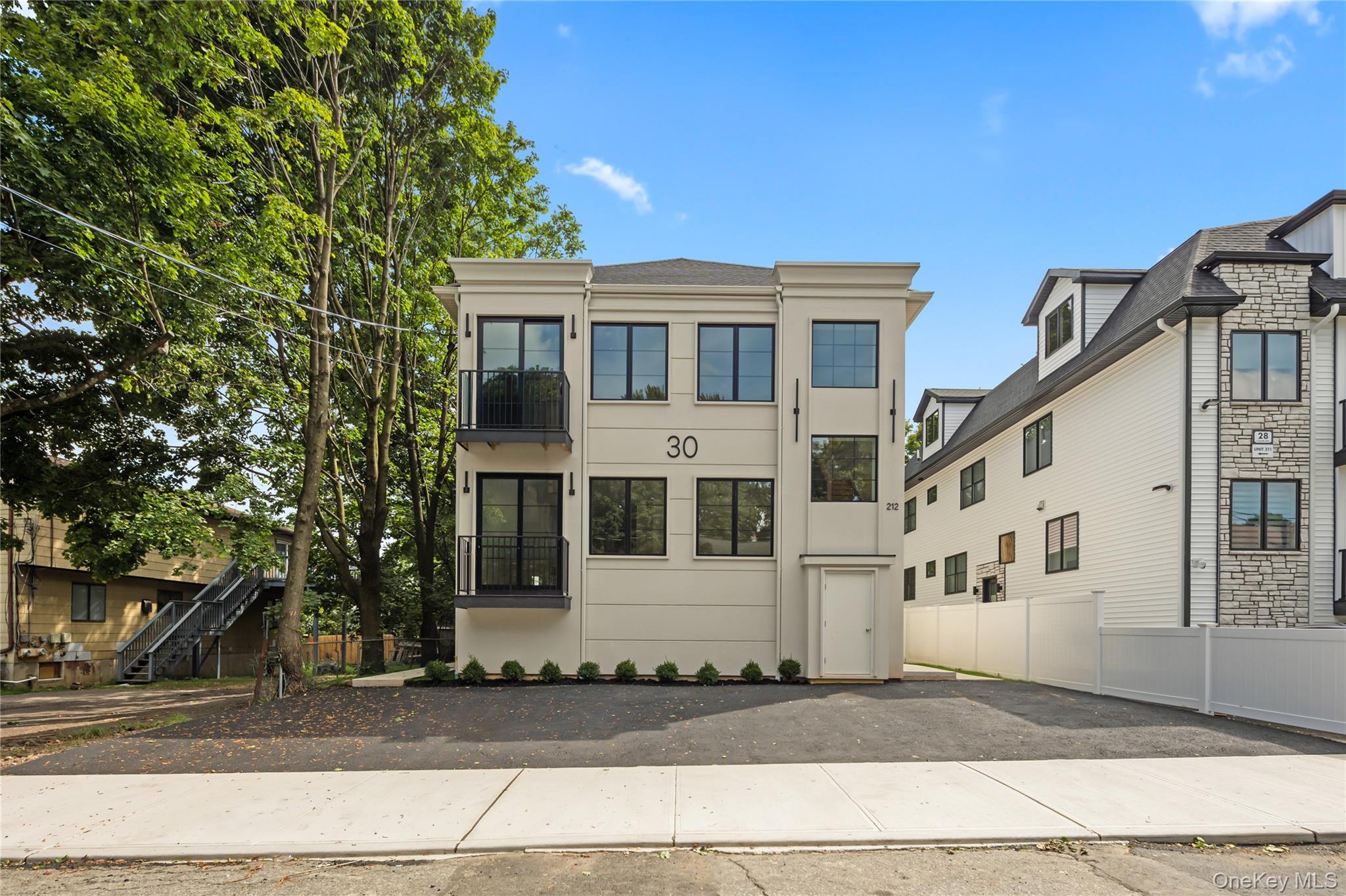 30 E Castle Avenue, Unit #101 photo 2