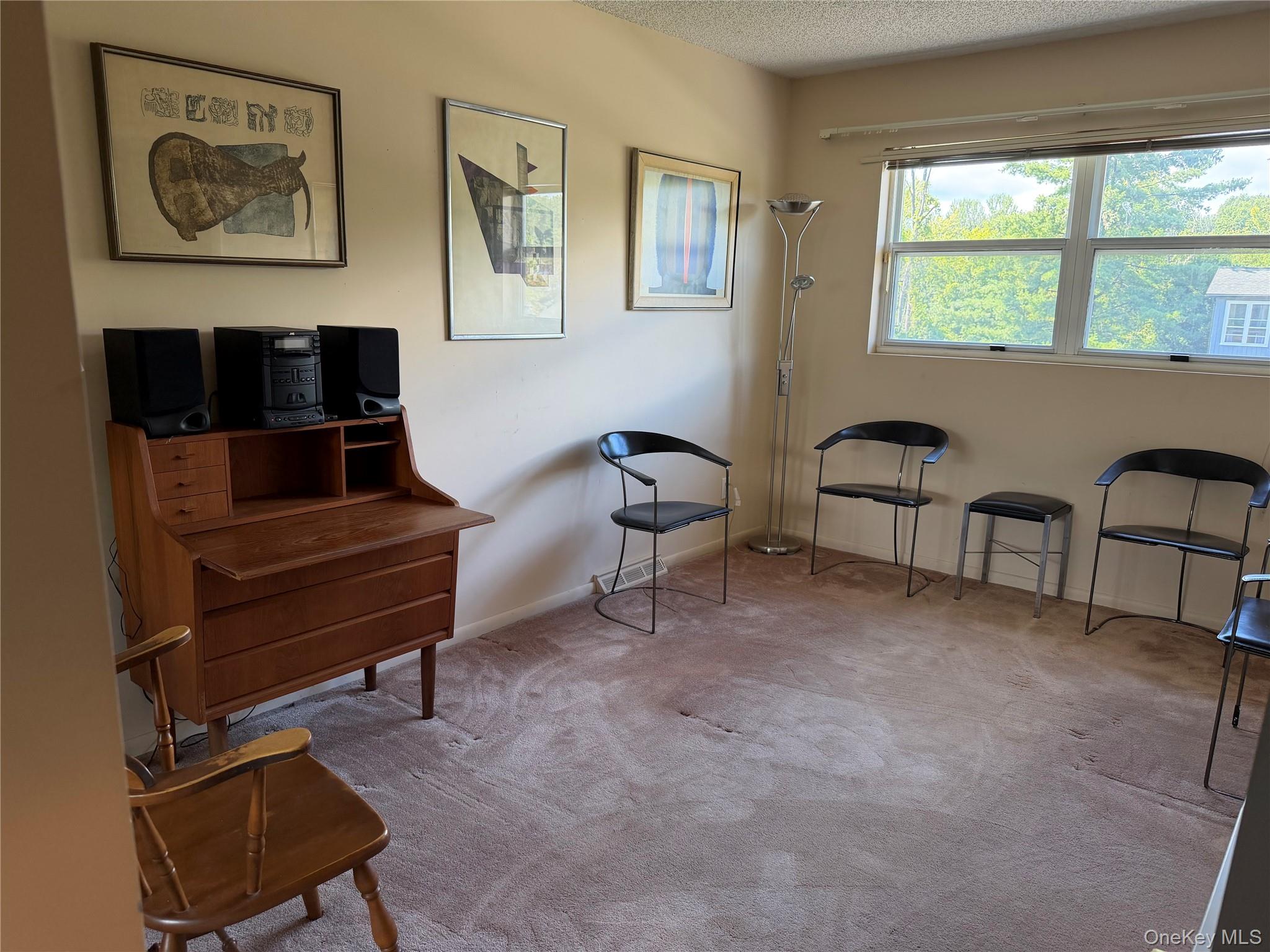 50 Pond Drive E – For Sale photo 12