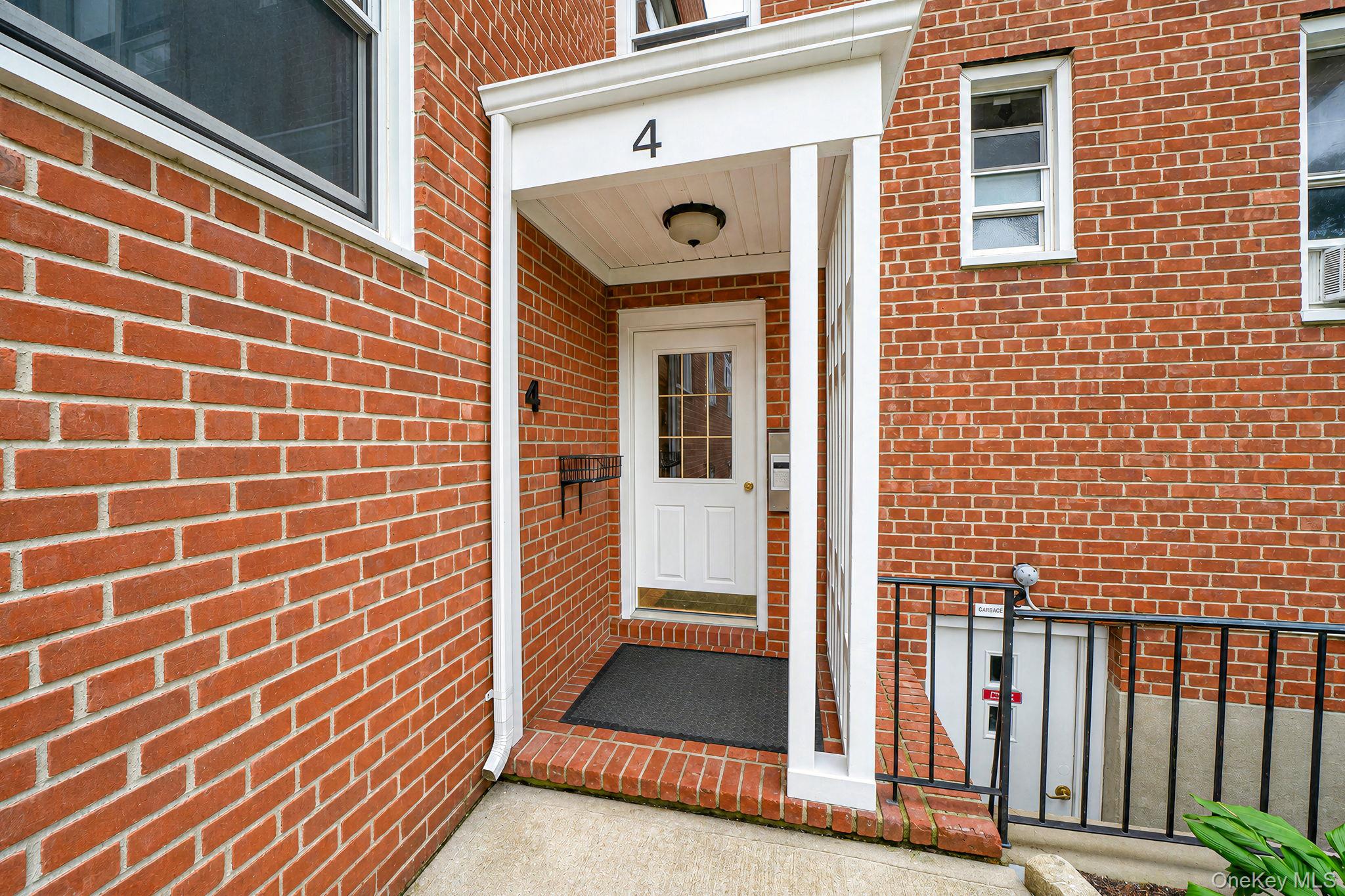 4 Edwards St, Unit 1E