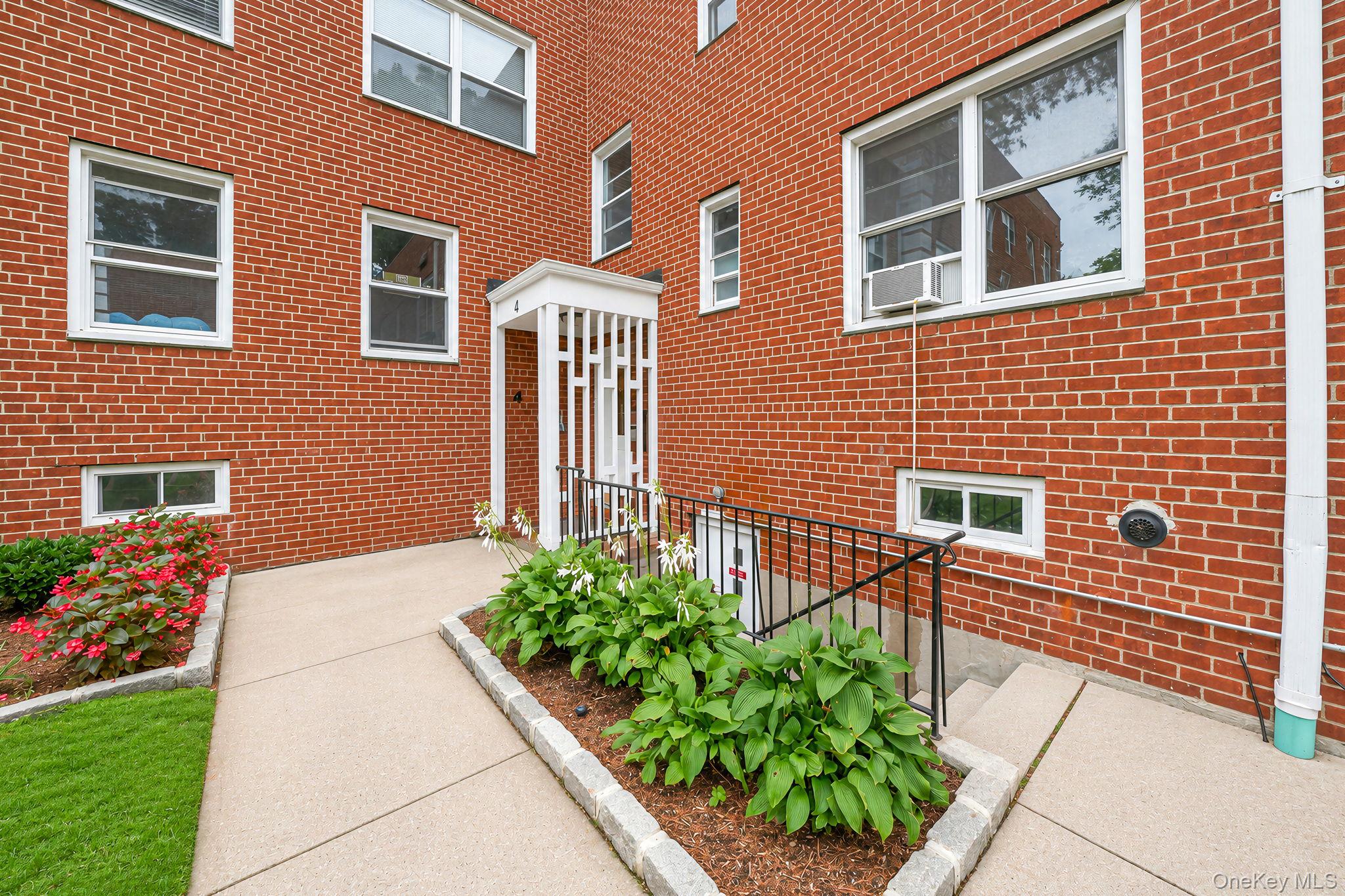 4 Edwards St, Unit 1E photo 2