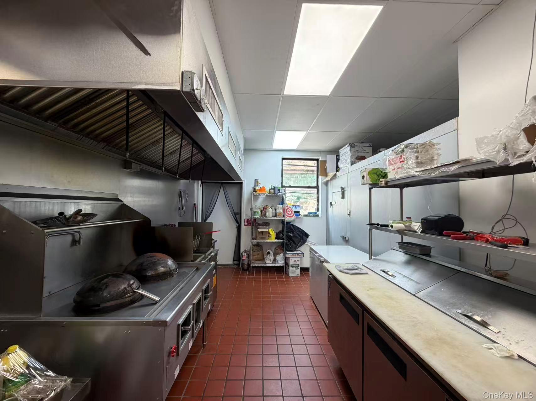 111-17 A Roosevelt Avenue – For Sale photo 6