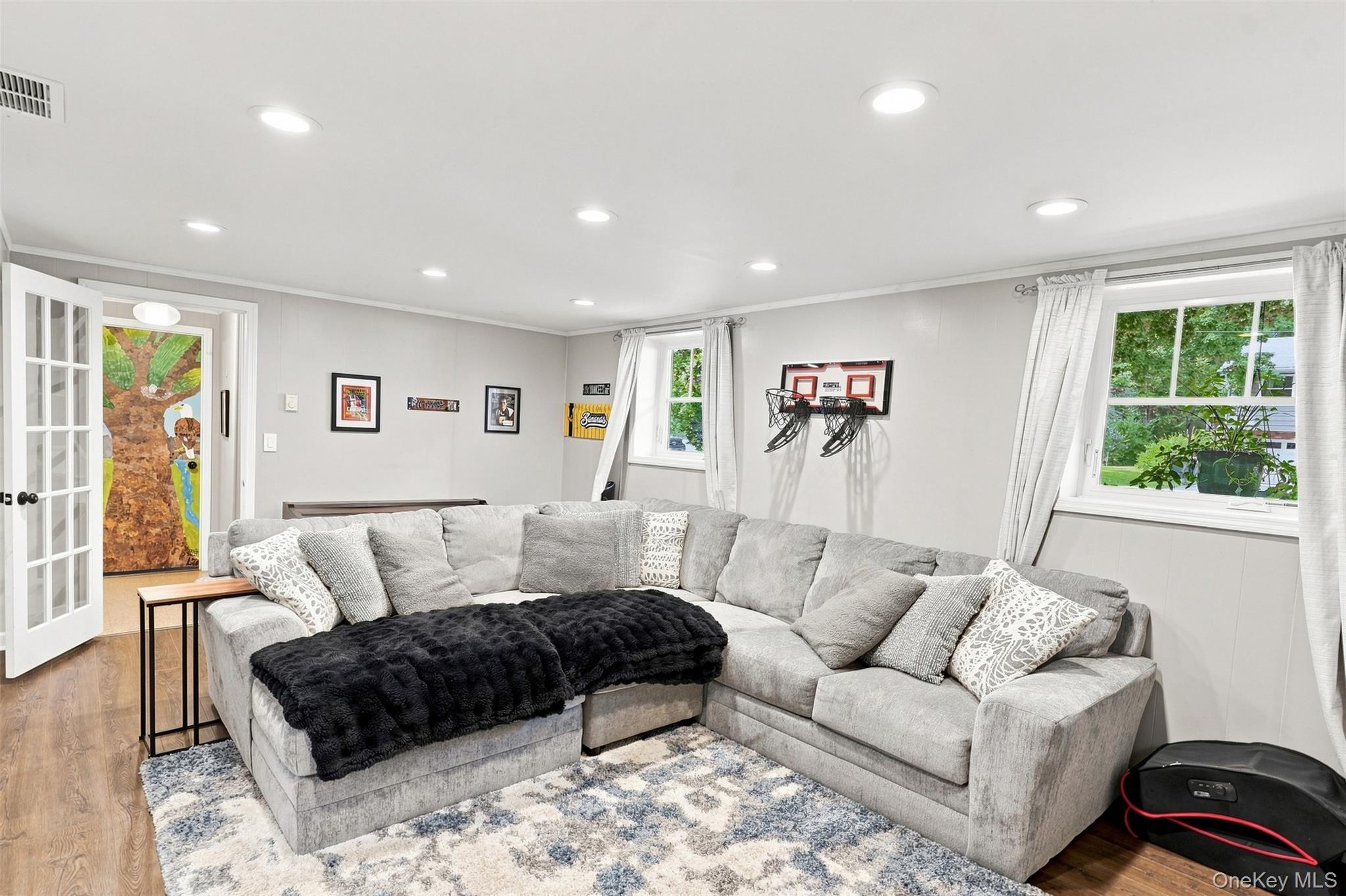 21 Smith Street – For Sale photo 27