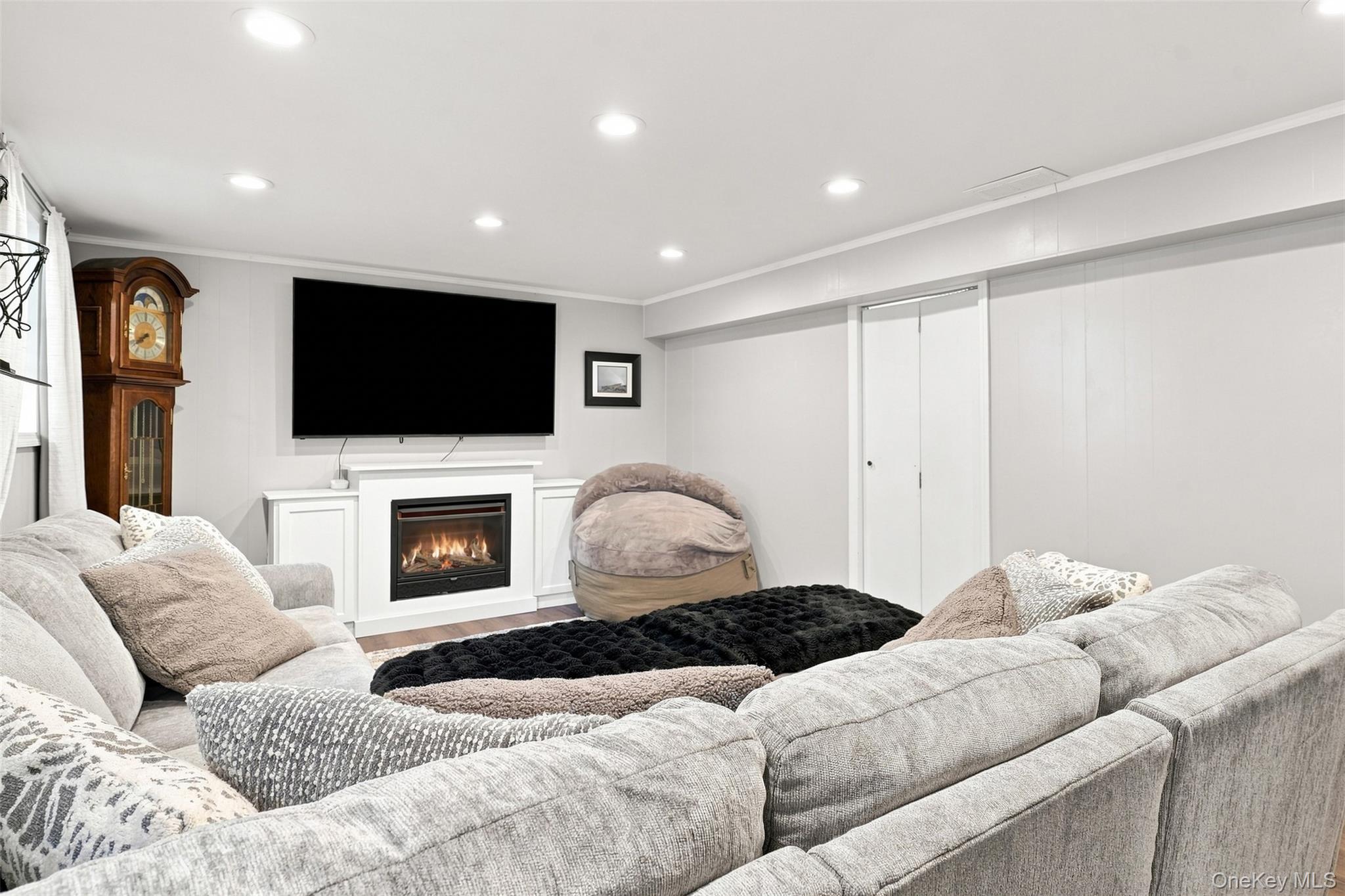 21 Smith Street – For Sale photo 24