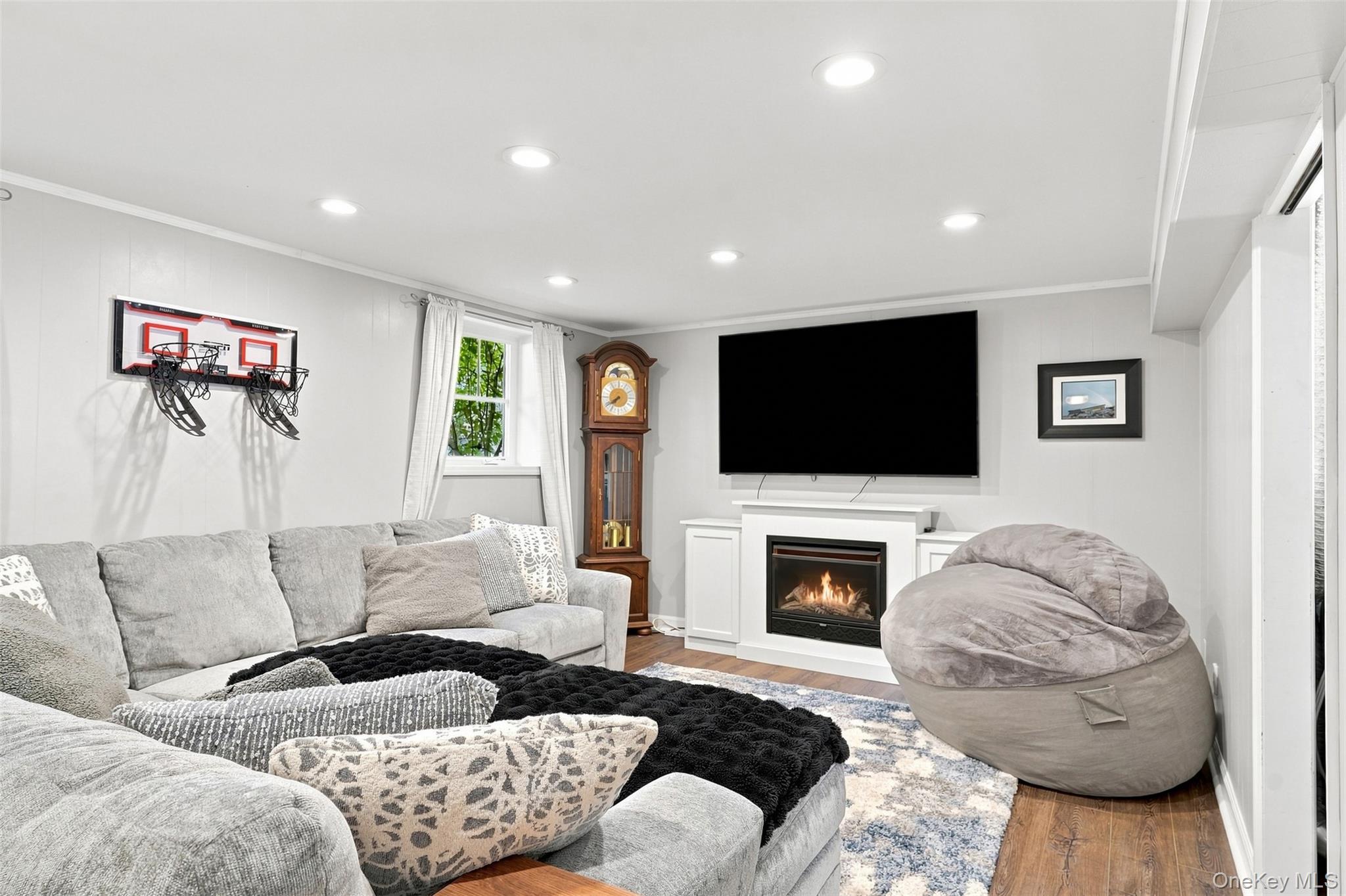 21 Smith Street – For Sale photo 25